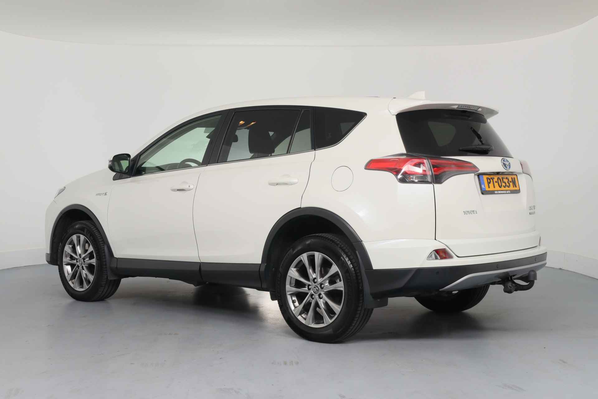 Toyota RAV4 2.5 Hybrid AWD Executive | Trekhaak 1650kg | Camera | Keyless | Climate Control | Led | Elektr Achterklep | Navigatie | Volledig - 4/40