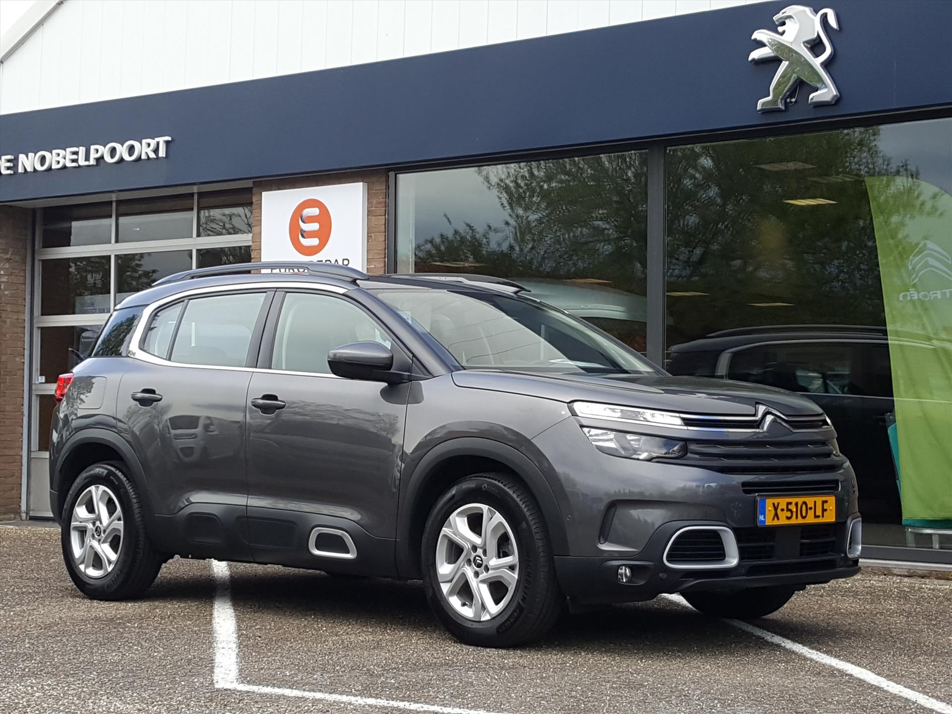 Citroen C5 Aircross BUSINESS 1.2 PureTech-130pk | Cruise & Climate control | Parkeersensoren voor&achter | Navigatie via Apple&Android | Dodehoekbewaking | Stoelverwarm