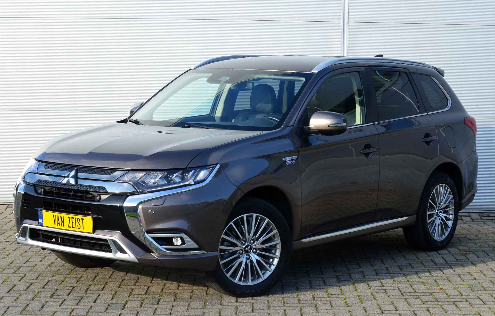 Mitsubishi Outlander PHEV 2.4 INTENSE PLUS 4WD | PLUG IN HYBRID | V2G | ADAPTIEF CRUISE | MY2020 | ALL IN RIJKLAARPRIJS - 5/48