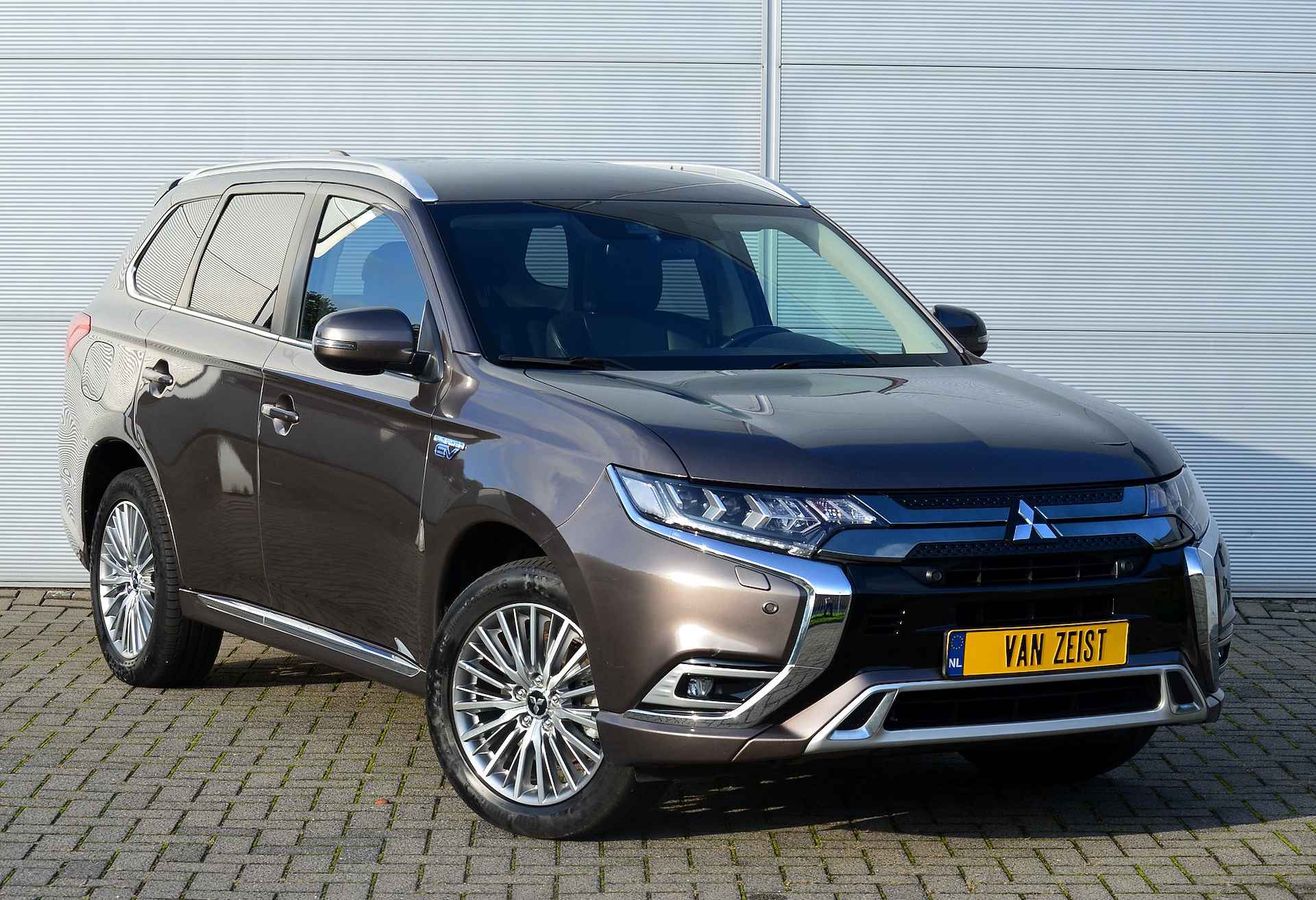 Mitsubishi Outlander PHEV 2.4 INTENSE PLUS 4WD | PLUG IN HYBRID | V2G | ADAPTIEF CRUISE | MY2020 | ALL IN RIJKLAARPRIJS - 14/48