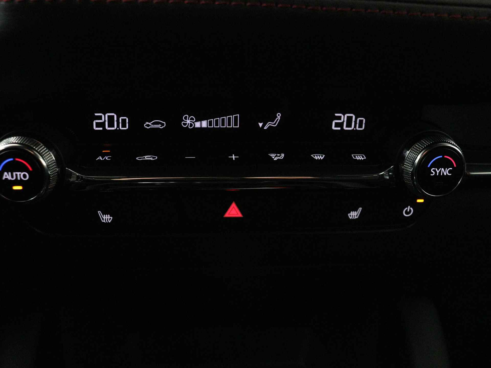 Mazda 3 2.0 e-SkyActiv-X M Hybrid 186 Homura | Carplay | Camera | - 10/36