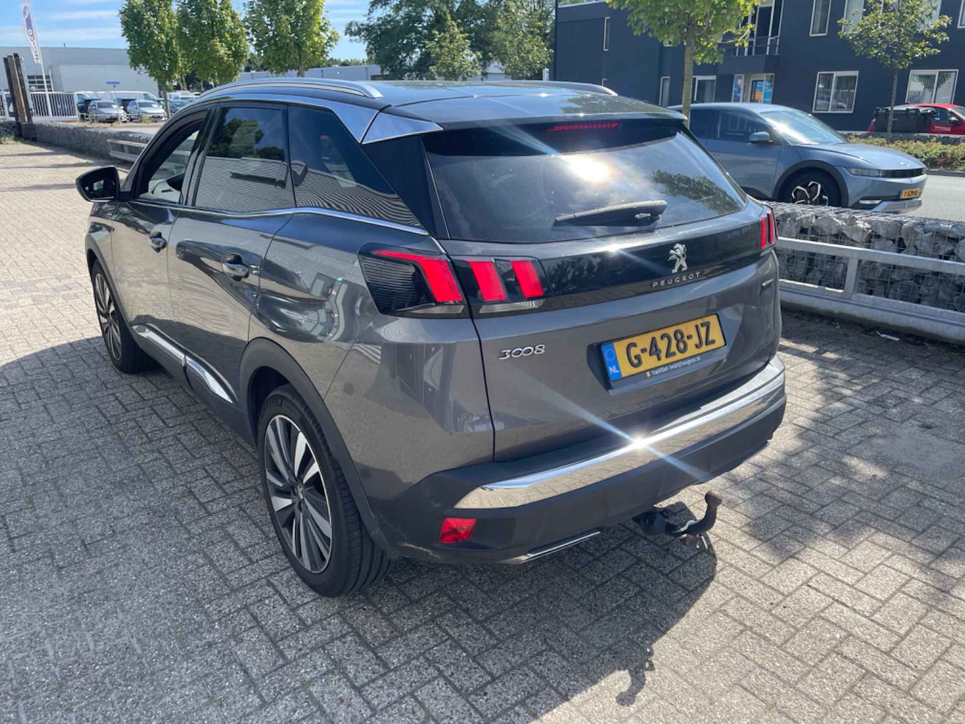 Peugeot 3008 1.6 PureTech GT Line 180pk Automaat | 1e Eigenaar | Trekhaak | Stoelverwarming | Navigatie | Climate Control | Full-LED | Goed O - 4/24