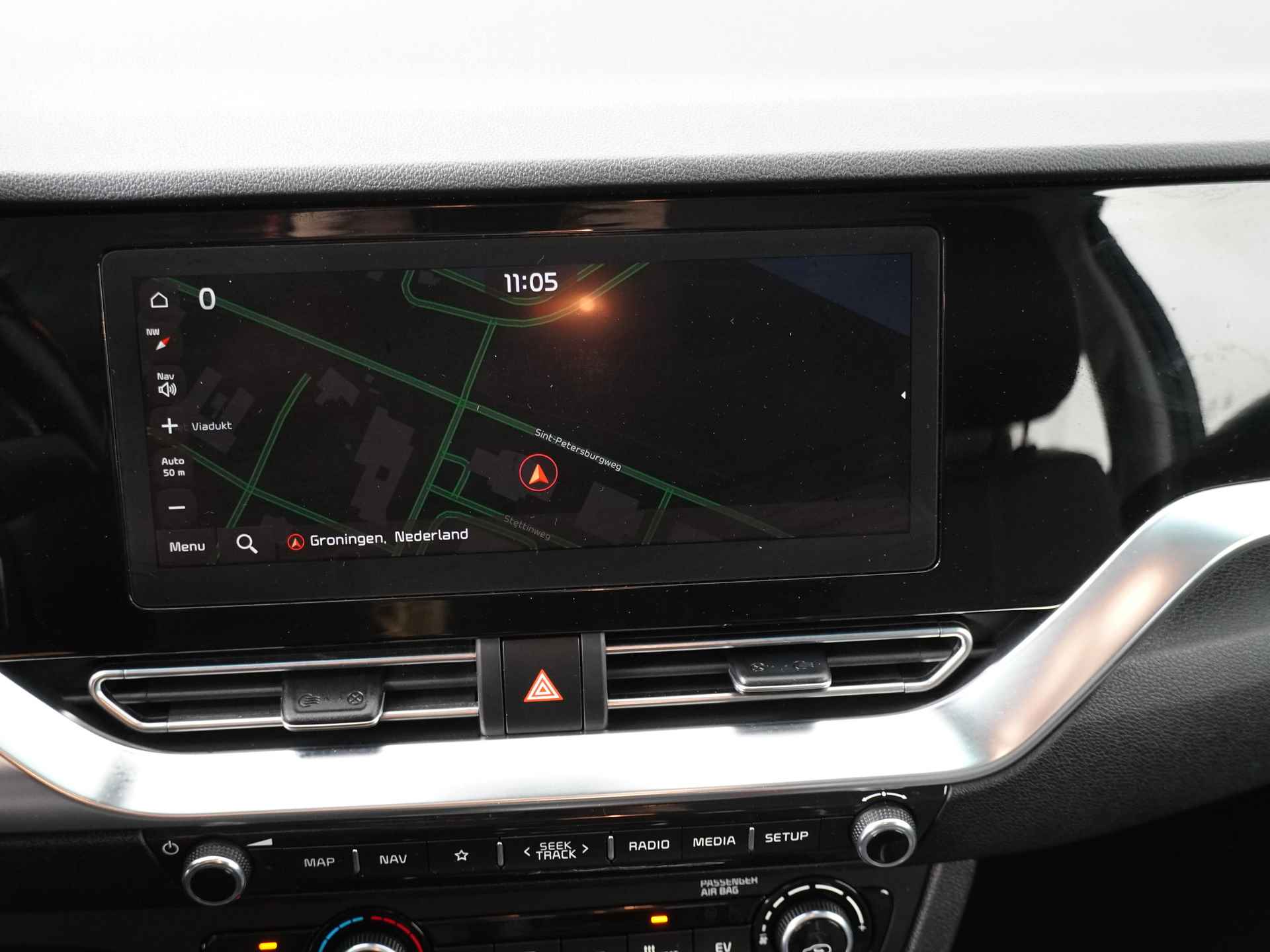 Kia e-Niro DynamicLine 64 kWh - Navigatie - Adaptief Cruise Control - Climate Control - Navigatie - Apple/Android Carplay - Fabrieksgarantie Tot 2028 - 27/47