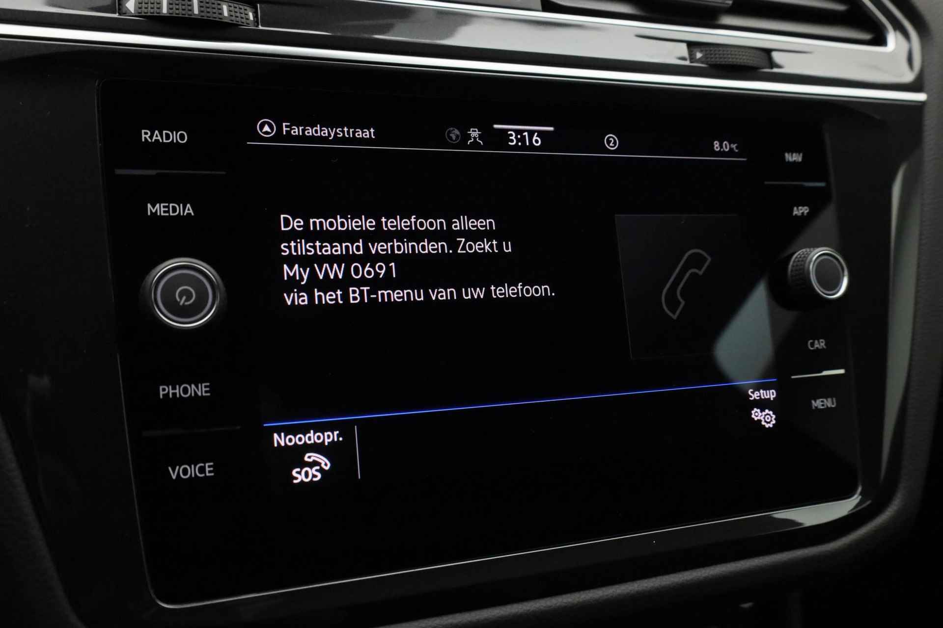 Volkswagen Tiguan 1.4 TSI 245PK DSG eHybrid R-Line Business Black Style | Pano | Trekhaak | Camera | Navi | Stoelverwarming - 38/50