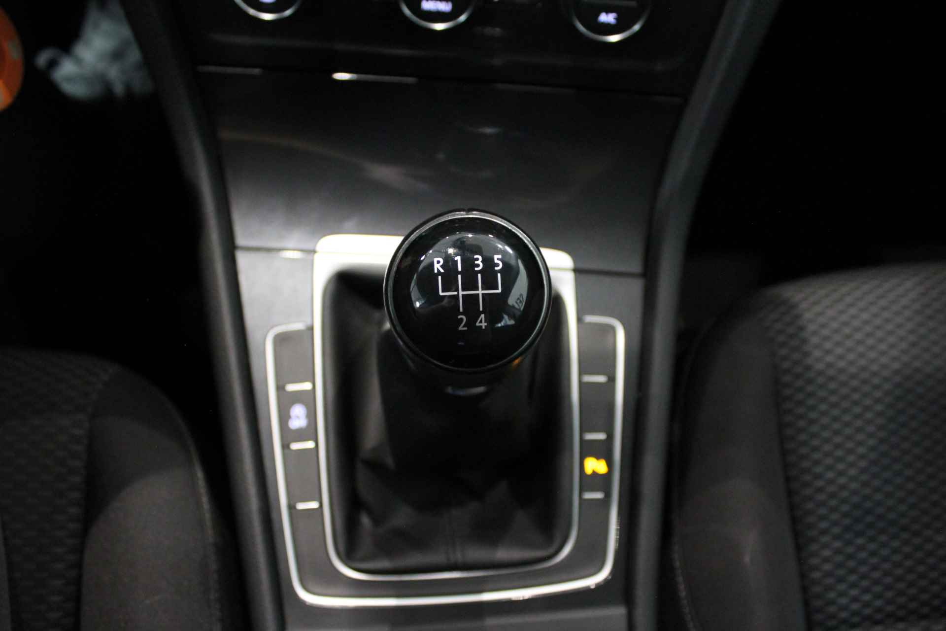 Volkswagen GOLF Variant 1.6 TDI Comfortline | Navigatie | Achteruitrijcamera | - 13/21