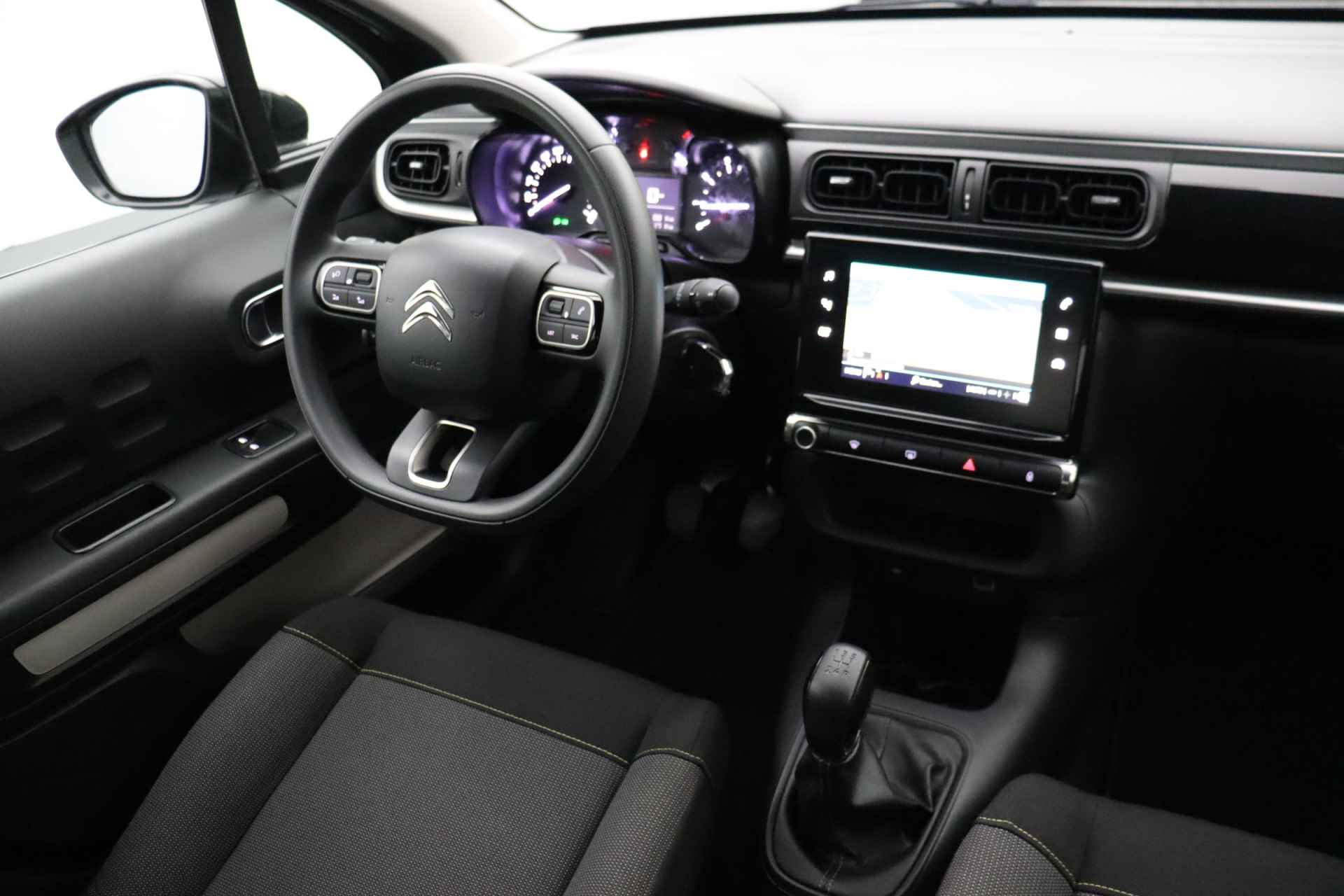 Citroën C3 1.2 PureTech Feel | Navigatie | 4-Seizoensbanden | Apple carplay | Cruise control - 18/29