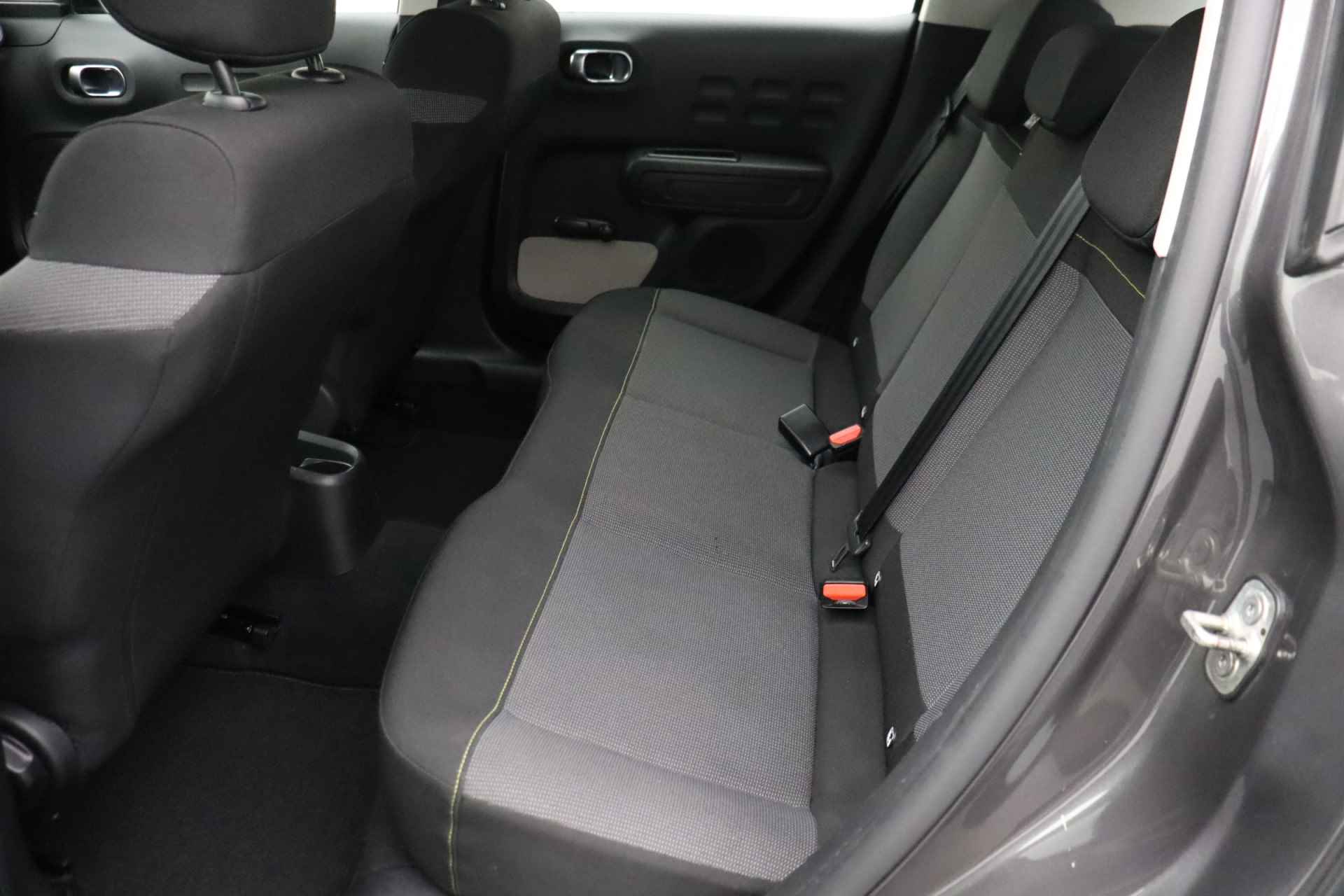 Citroën C3 1.2 PureTech Feel | Navigatie | 4-Seizoensbanden | Apple carplay | Cruise control - 27/29