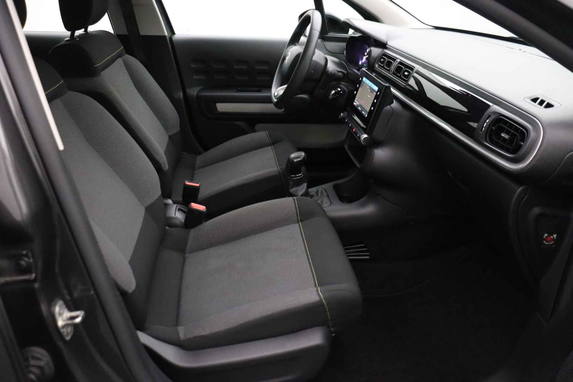 Citroën C3 1.2 PureTech Feel | Navigatie | 4-Seizoensbanden | Apple carplay | Cruise control - 29/29