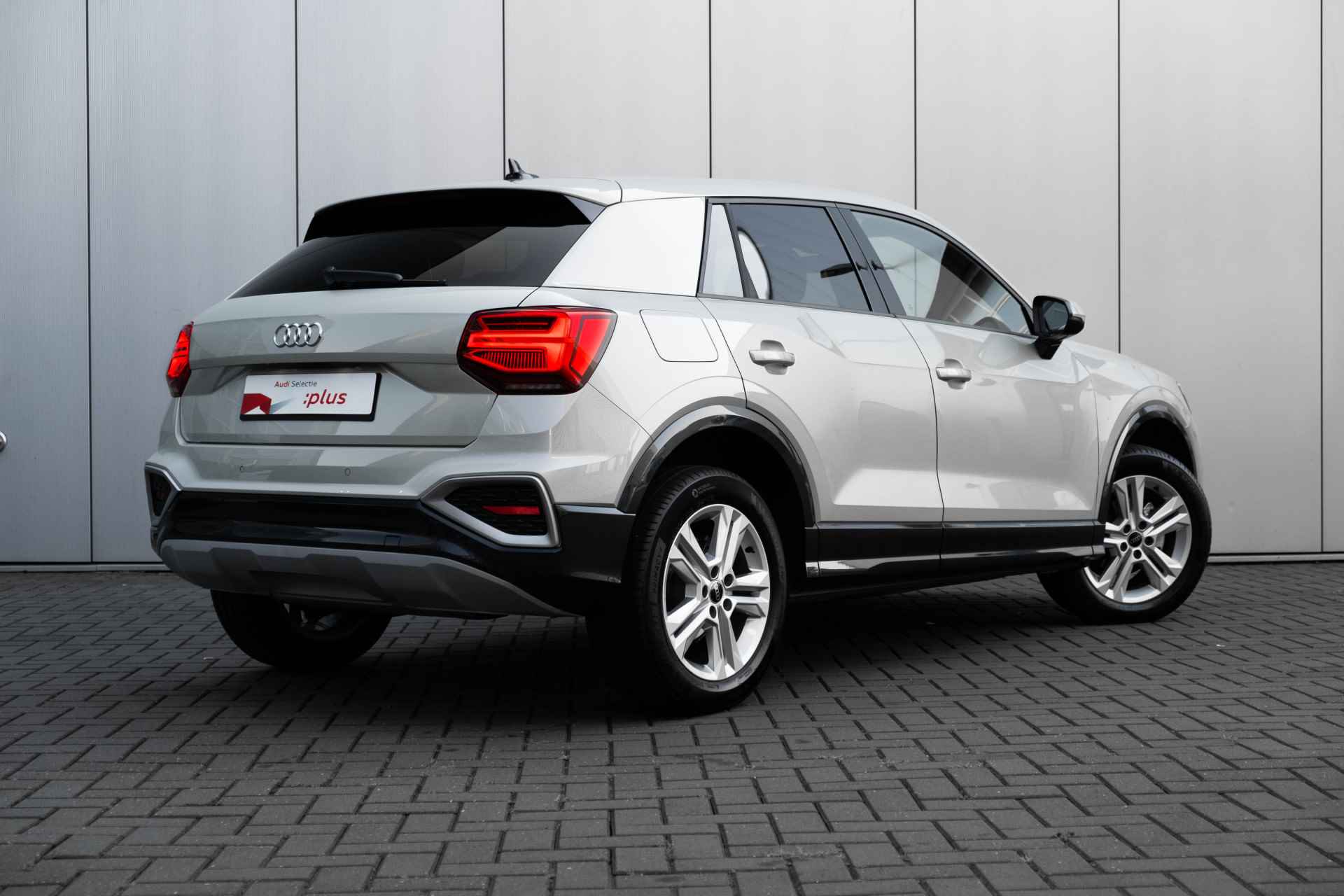 Audi Q2 35 TFSI S-Tronic | Advanced edition | Matrix LED Koplampen | Adaptive cruise control | Stoelverwarming | Parkeersensoren voor + - 3/49