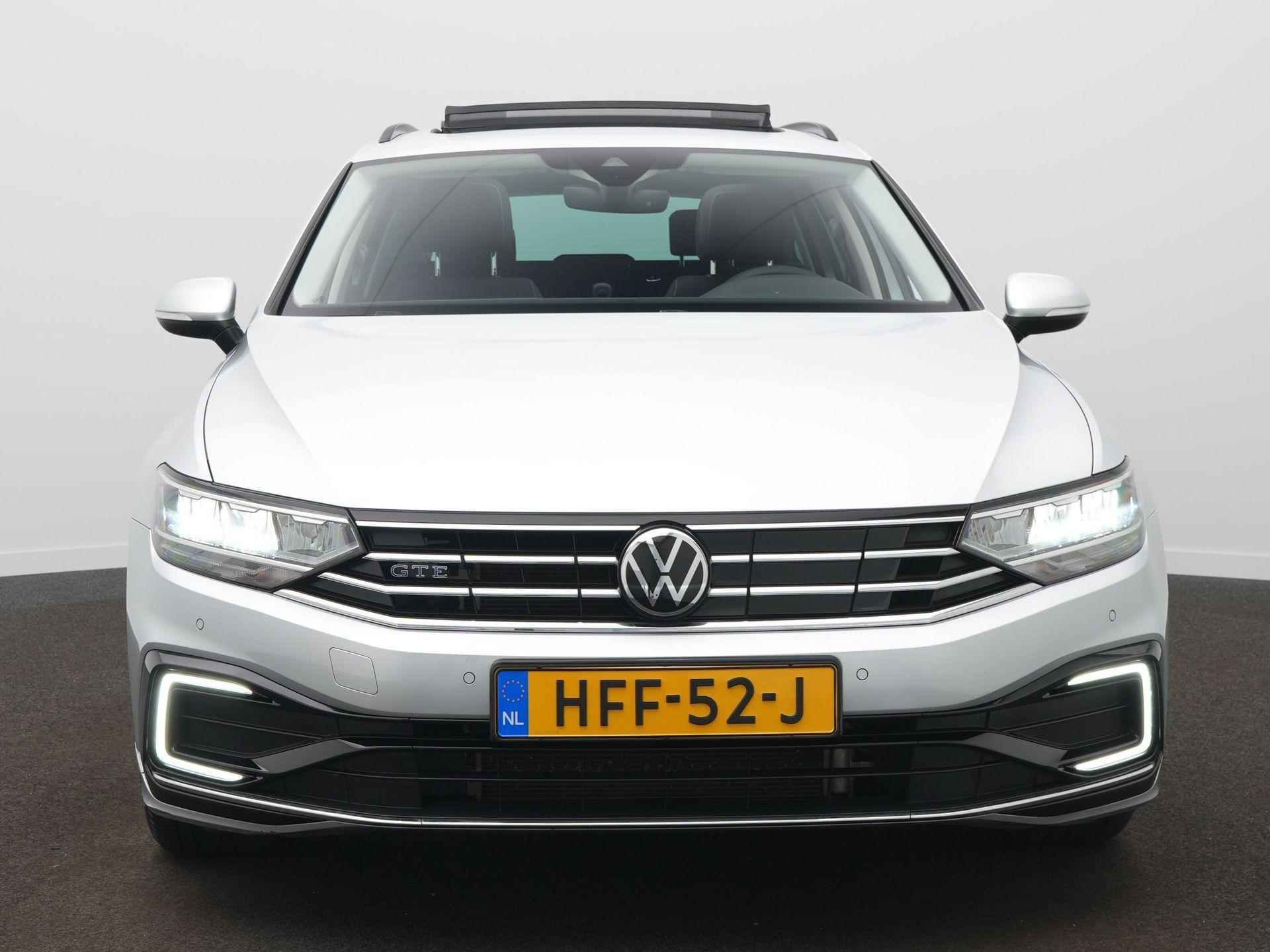 Volkswagen Passat Variant 1.4 TSI PHEV GTE Business / Panodak / Virtual / Elek. Stoelen / Camera - 2/61