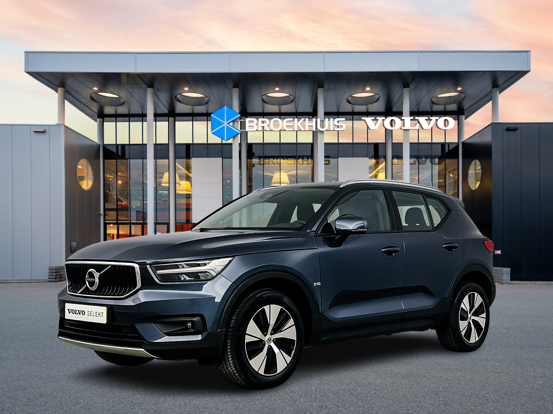 Volvo XC40 T2 A/T Business Pro | 18" | Panoramadak | Elektr. inkl. Trekhaak | Elektr. Achterklep | AGR stoelen | Adaptieve cruise | BLIS |