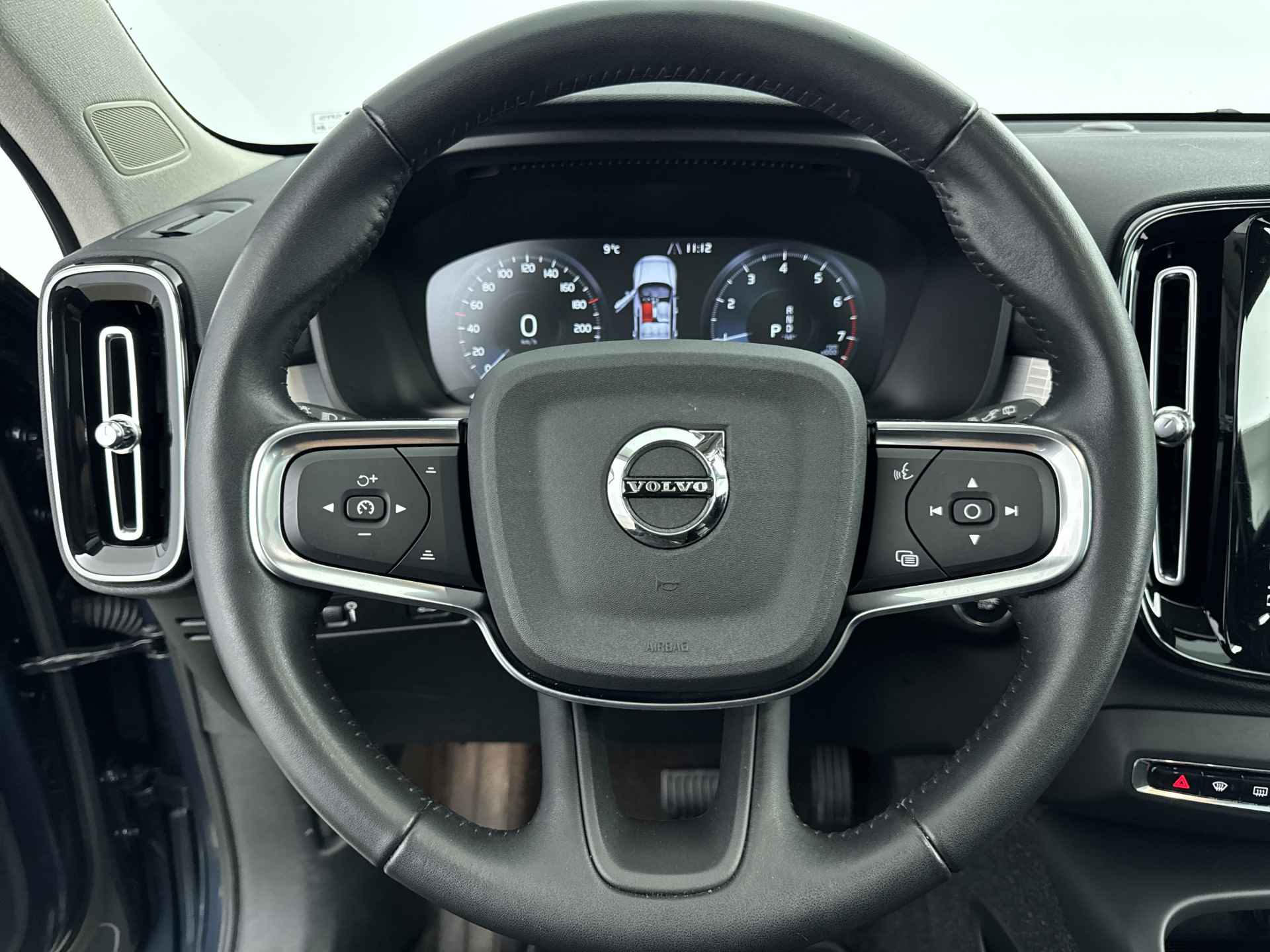 Volvo XC40 T2 A/T Business Pro | 18" | Panoramadak | Elektr. inkl. Trekhaak | Elektr. Achterklep | AGR stoelen | Adaptieve cruise | BLIS | - 20/34