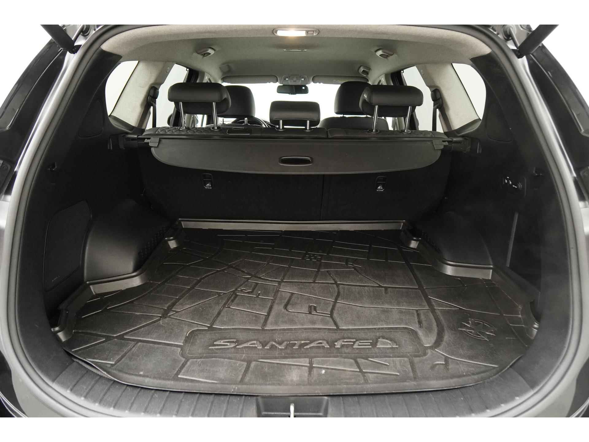 Hyundai Santa Fe 2.4 GDI 4WD Premium | Head Up | Trekhaak | Zondag Open! - 25/50