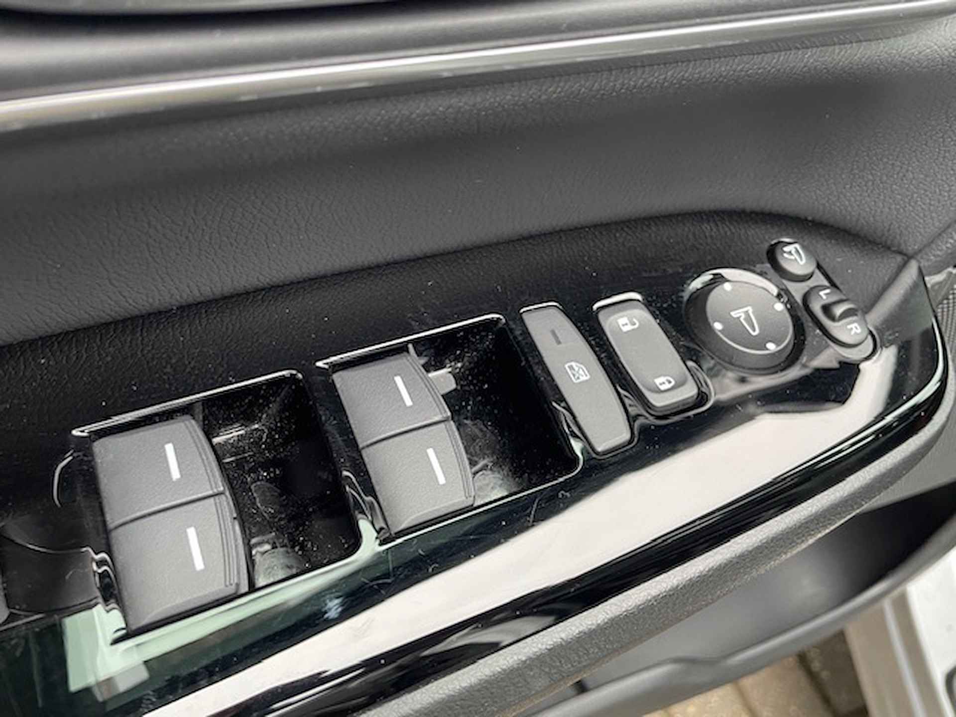 Honda CR-V 2.0 Hybrid AWD Executive automaat - 18/39