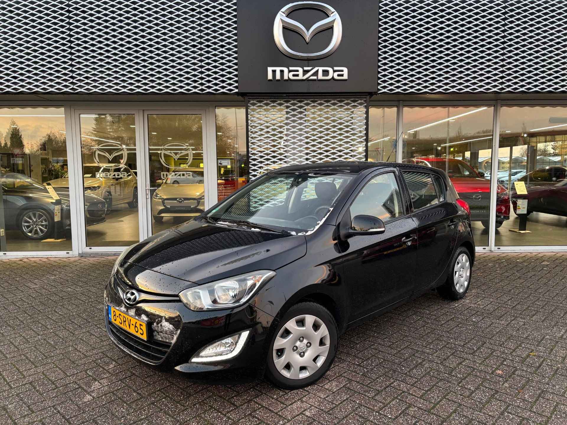 Hyundai i20 1.4i i-Motion AUTOMAAT | AFNEEMBARE TREKHAAK | 4-SEIZOENSBANDEN | - 2/6