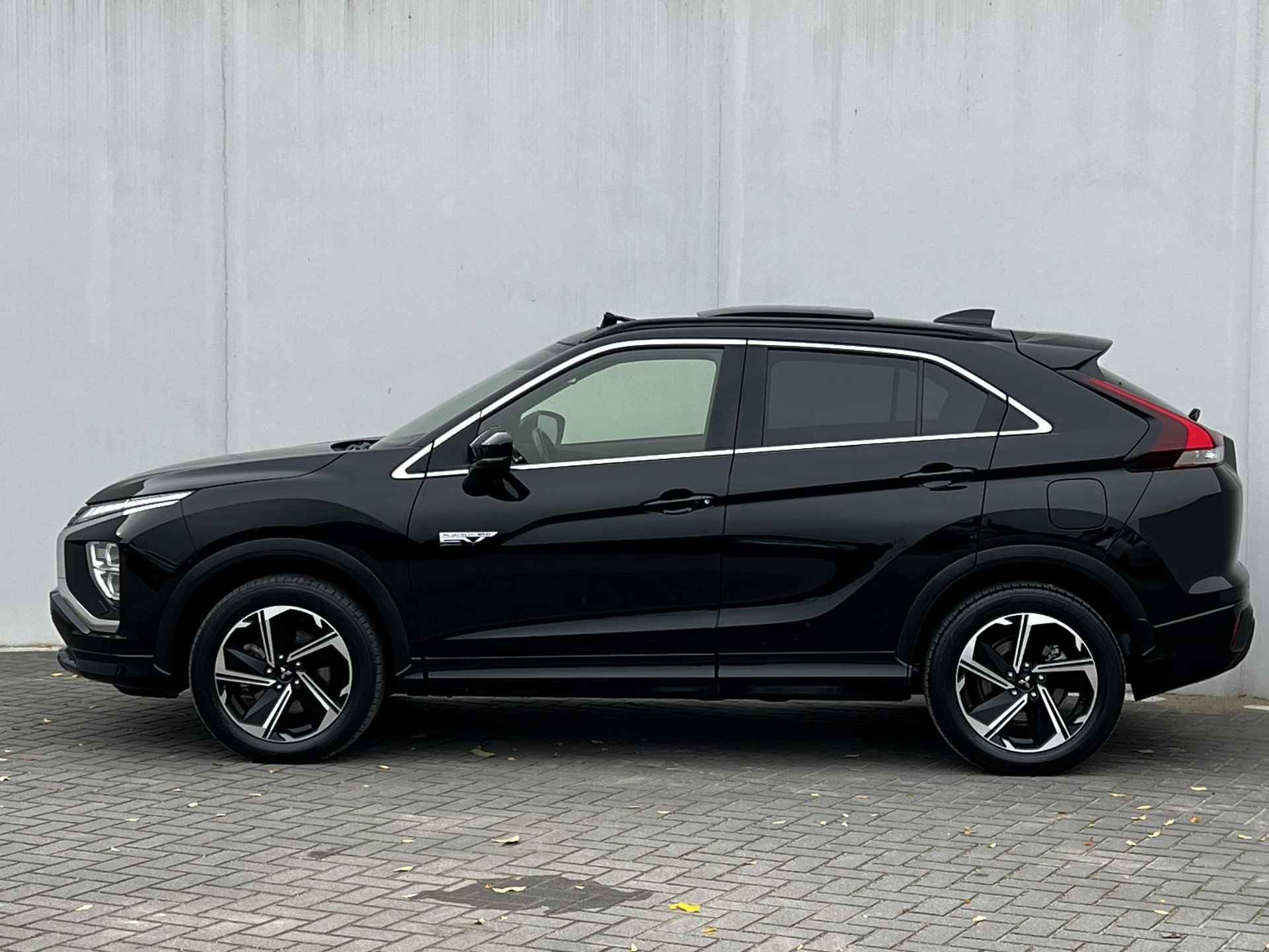 Mitsubishi Eclipse Cross 2.4 PHEV Prestige /  Schuifdak / 1500kg Trekgewicht / Apple Carplay Android /  EAER bereik 45 km / EAER bereik stad 55 km / - 8/52