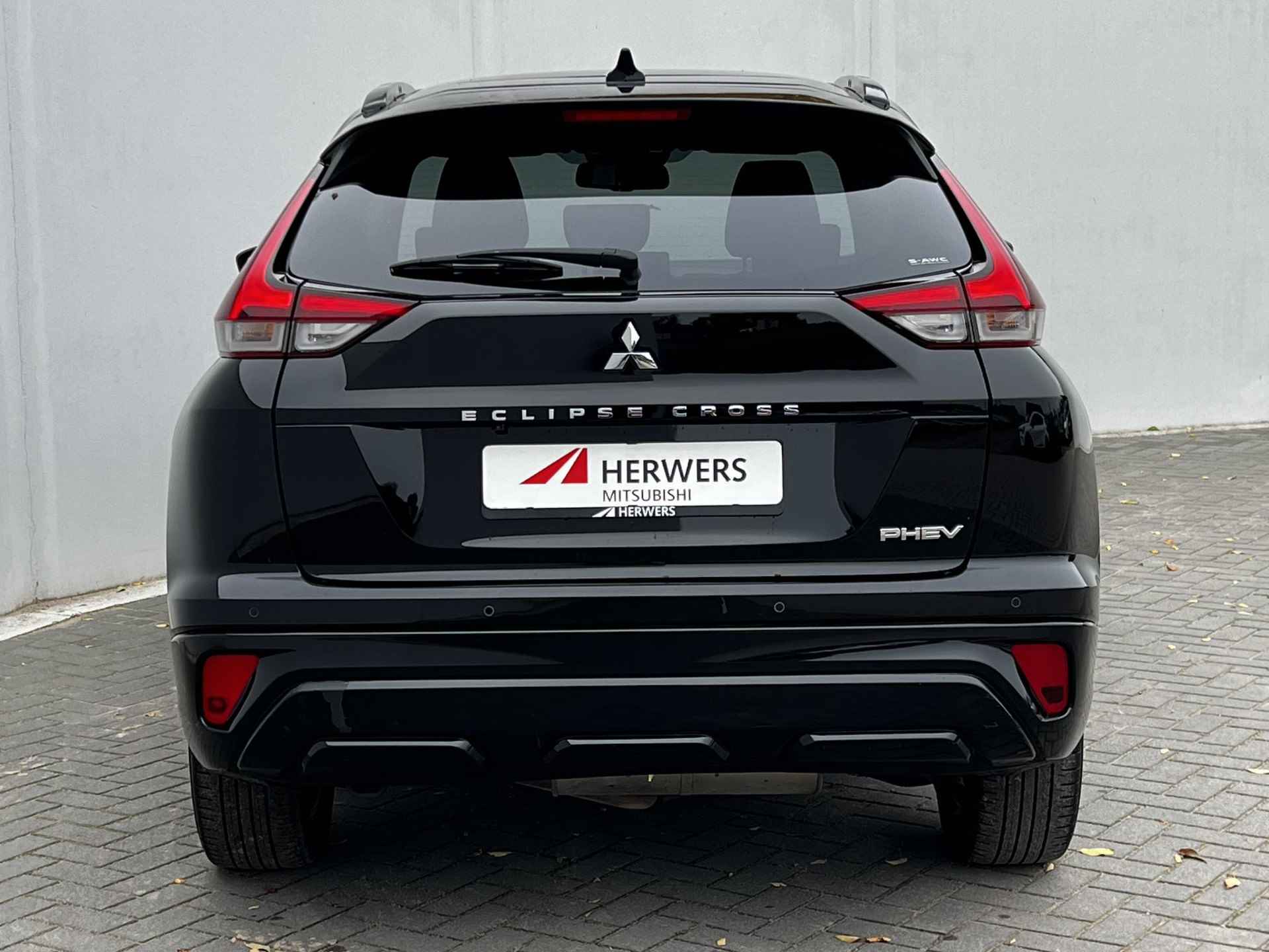 Mitsubishi Eclipse Cross 2.4 PHEV Prestige /  Schuifdak / 1500kg Trekgewicht / Apple Carplay Android /  EAER bereik 45 km / EAER bereik stad 55 km / - 27/52