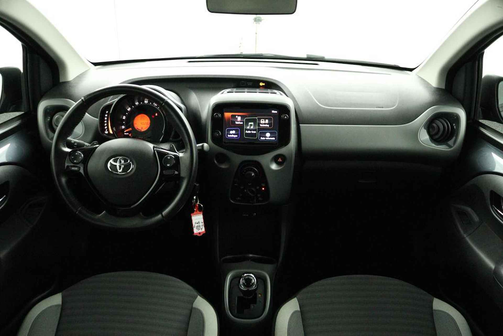 Toyota Aygo 1.0 VVT-i x-play | Apple Carplay/Android Auto | Parkeercamera | Airco | - 4/44