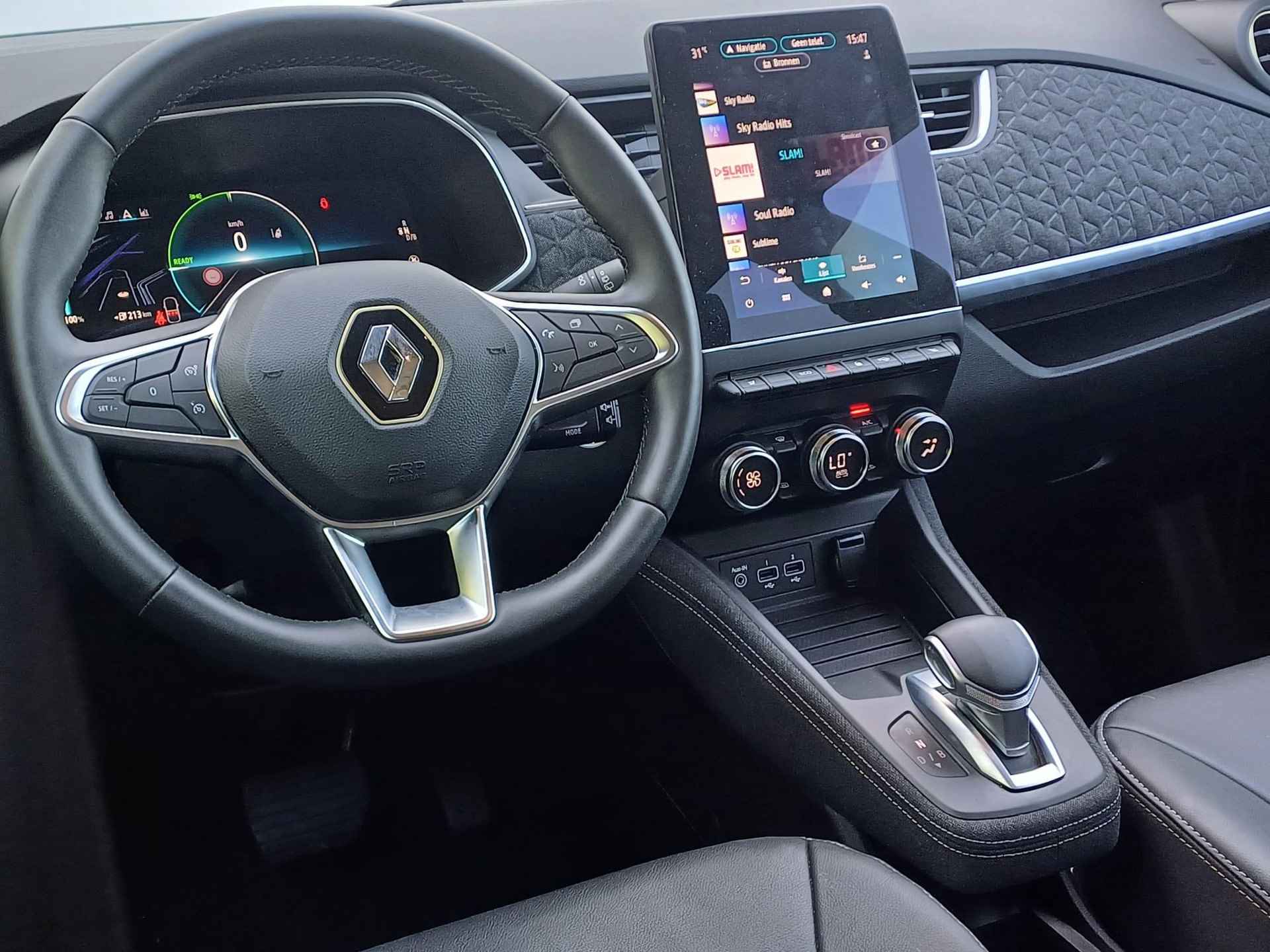 Renault ZOE R135 Iconic 52kWh (Koopaccu) Navigatie 9,3"| Apple Carplay | LED | Camera | PDC | LMV 17" | Winter-pakket - 6/32