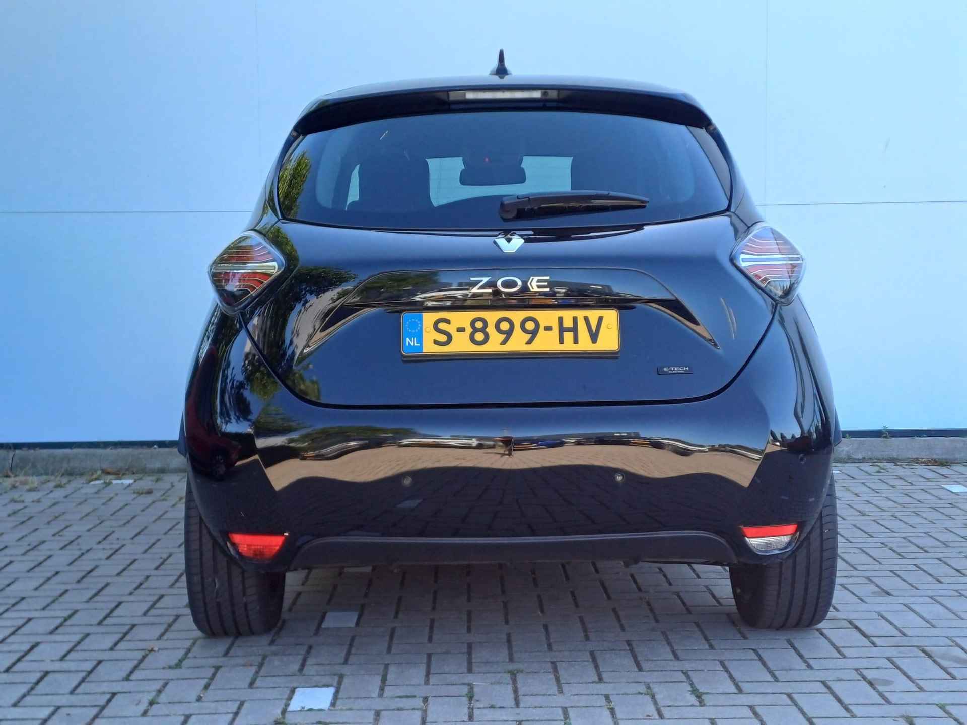 Renault ZOE R135 Iconic 52kWh (Koopaccu) Navigatie 9,3"| Apple Carplay | LED | Camera | PDC | LMV 17" | Winter-pakket - 17/32