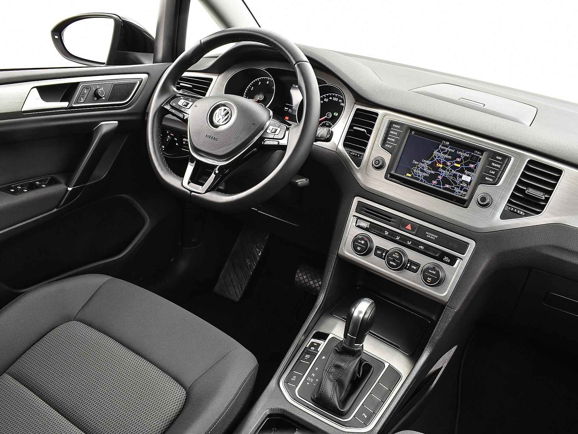 Volkswagen Golf Sportsvan 1.0 Tsi 115pk Comfortline | Climatronic | Cruise Control | App-Connect | Navi | P-Sensoren | Camera | 16'' Inch | 12 Maanden BOVAG-Garantie - 12/27