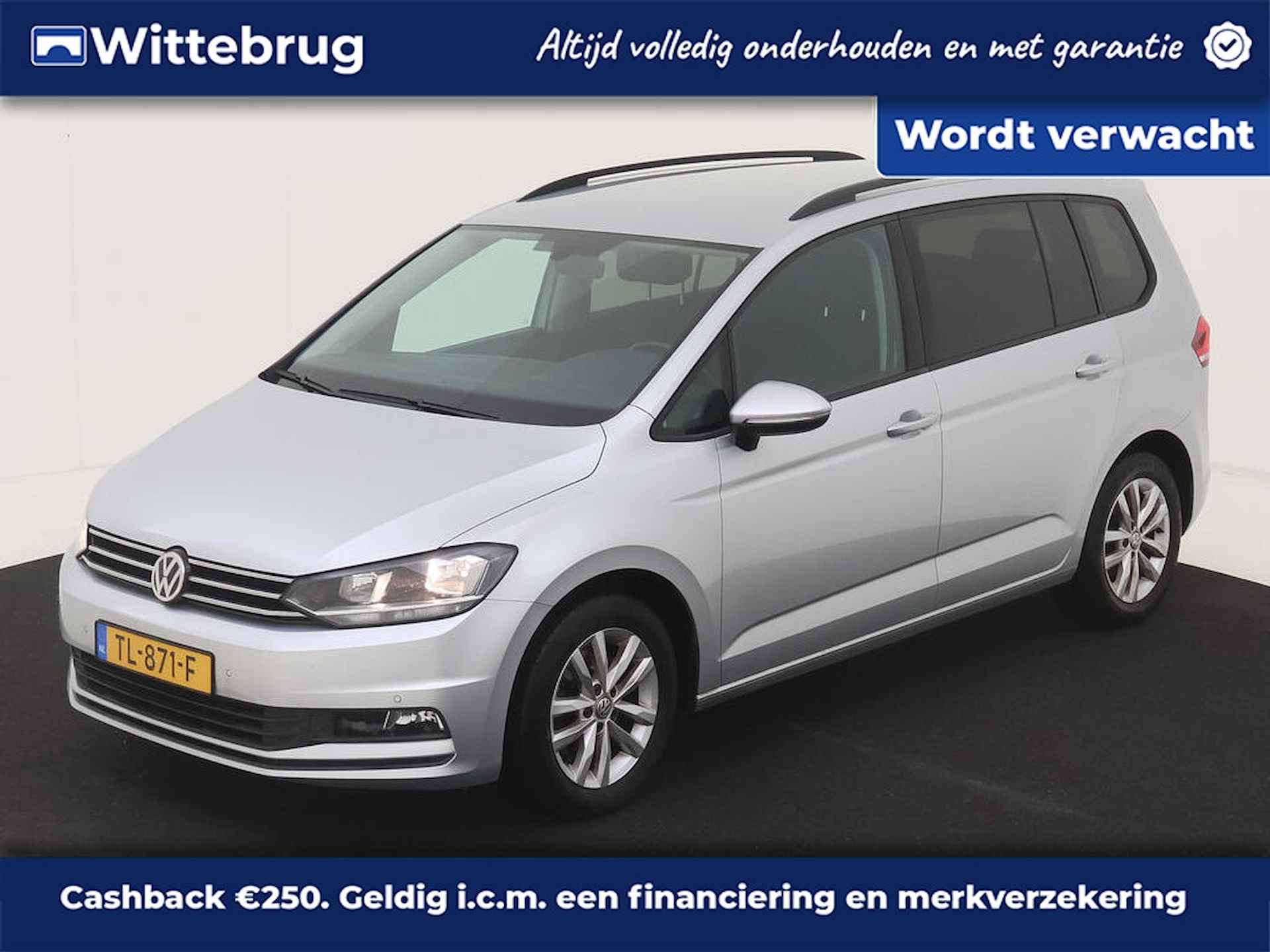 Volkswagen Touran 1.2 TSI Comfortline Executive Comfort 7 persoons Camera / Navigatie / POarkeersensoren / Trekhaak / Bluetooth - 1/13