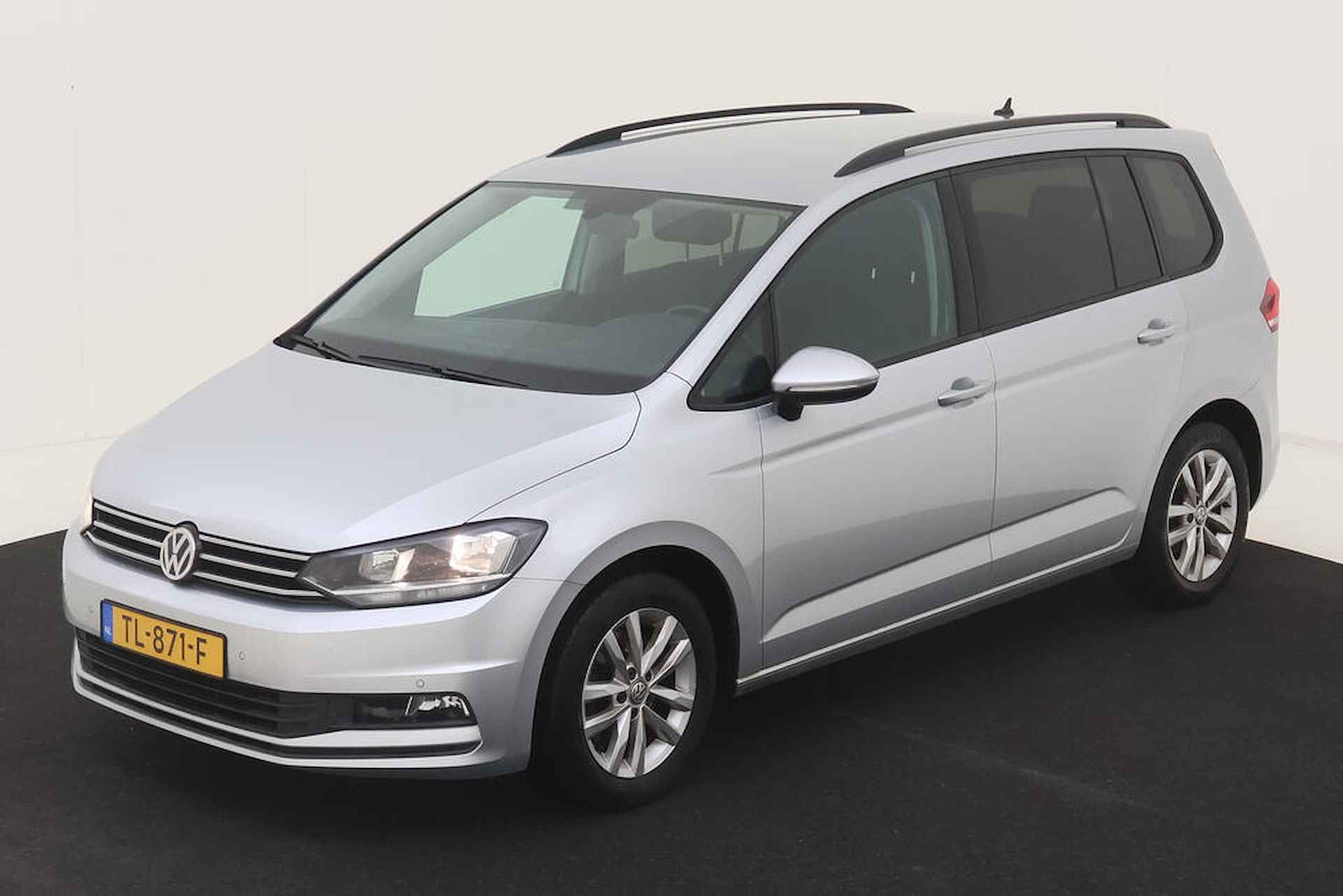 Volkswagen Touran 1.2 TSI Comfortline Executive Comfort 7 persoons Camera / Navigatie / POarkeersensoren / Trekhaak / Bluetooth - 4/13