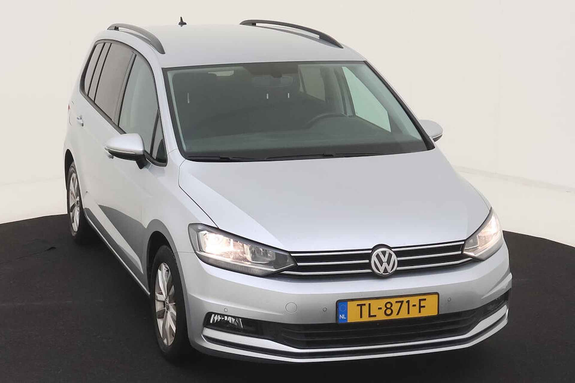 Volkswagen Touran 1.2 TSI Comfortline Executive Comfort 7 persoons Camera / Navigatie / POarkeersensoren / Trekhaak / Bluetooth - 5/13