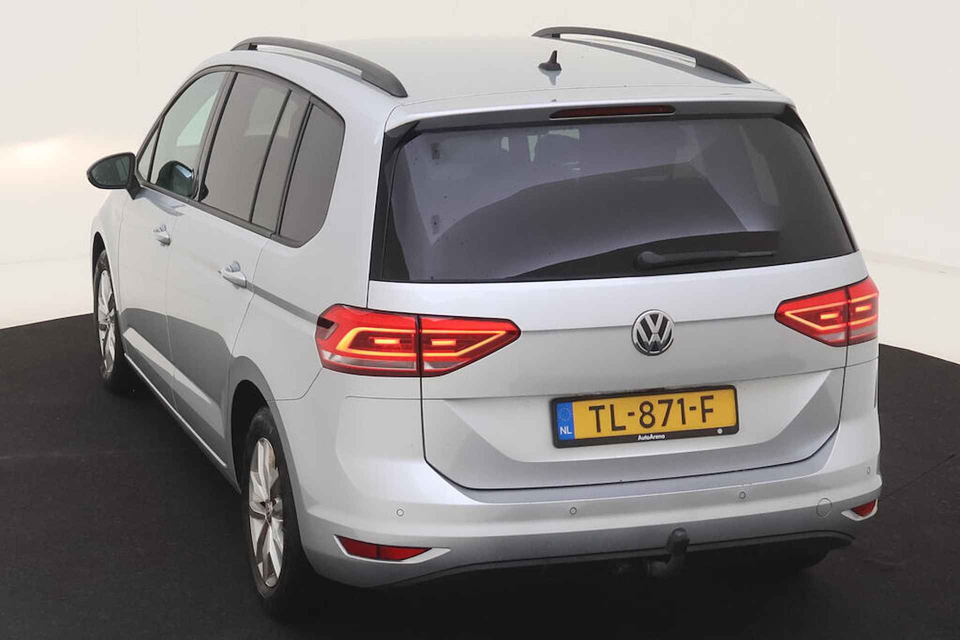 Volkswagen Touran 1.2 TSI Comfortline Executive Comfort 7 persoons Camera / Navigatie / POarkeersensoren / Trekhaak / Bluetooth - 7/13