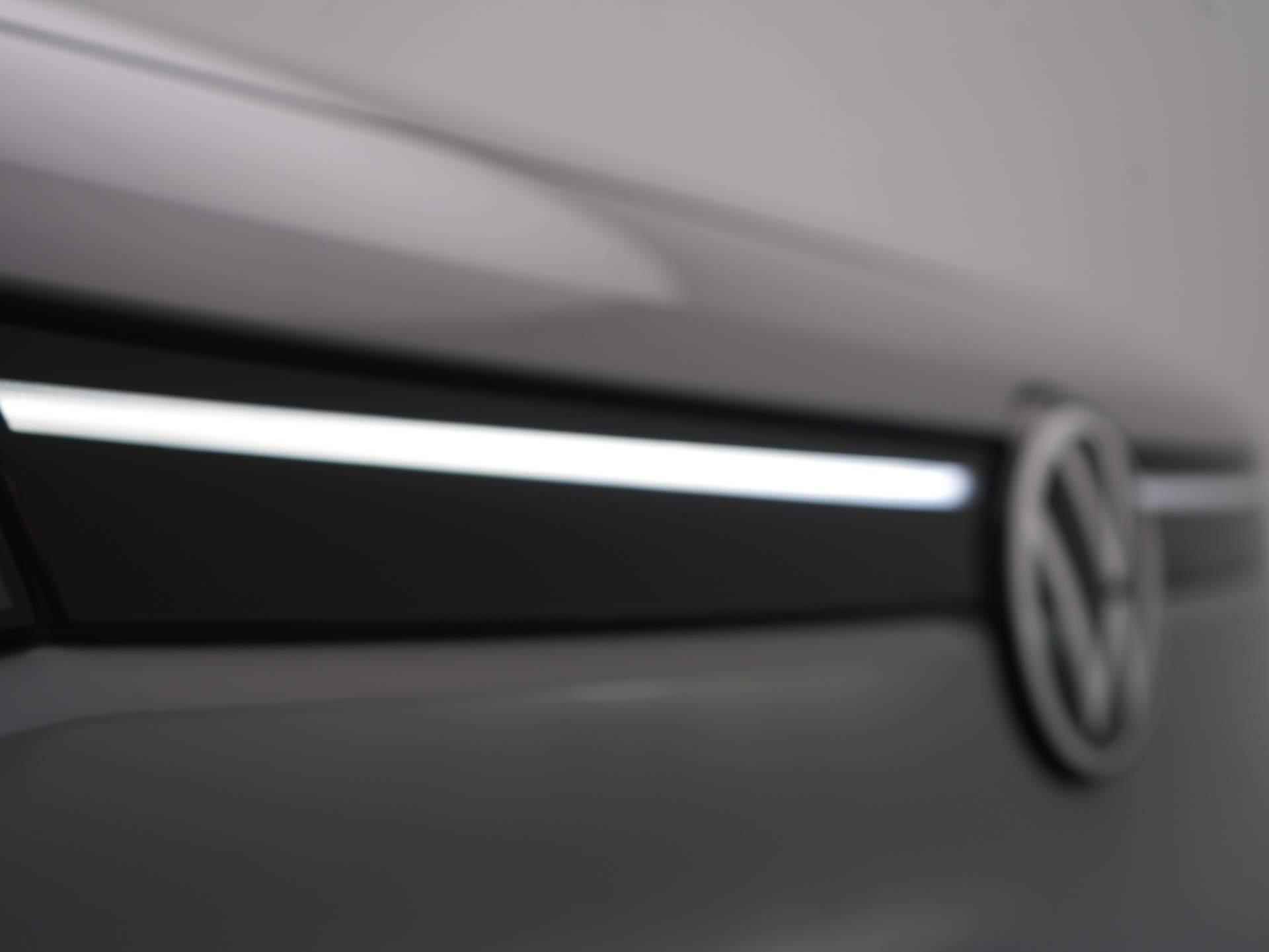 Volkswagen ID.5 Pro 77 kWh / Warmtepomp / Adaptive Cruise Control / Camera / Stoelverwarming - 55/58