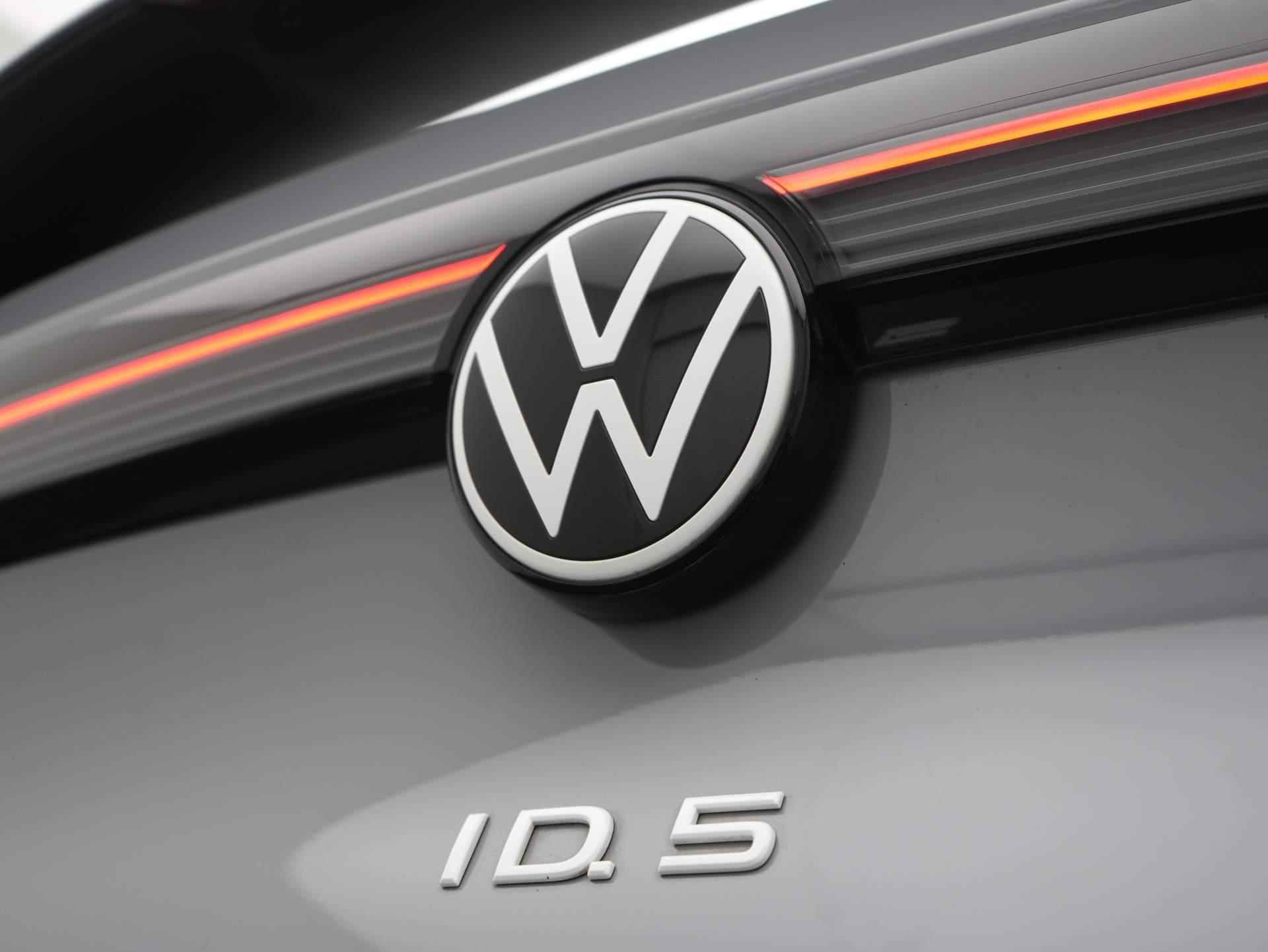 Volkswagen ID.5 Pro 77 kWh / Warmtepomp / Adaptive Cruise Control / Camera / Stoelverwarming - 57/58