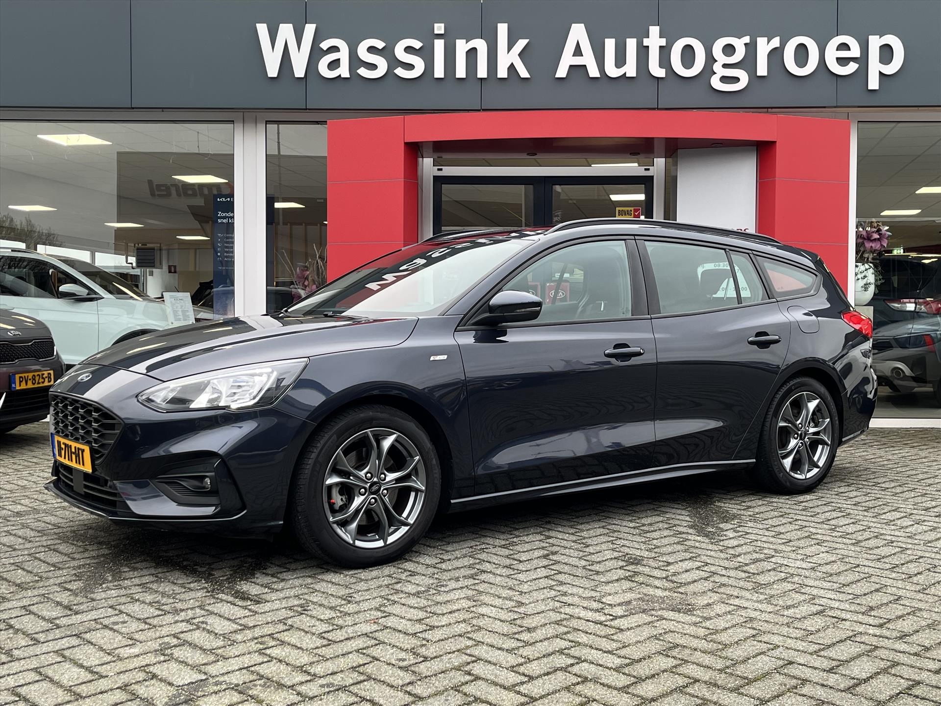 FORD Focus Wagon 1.0 EcoBoost 125pk ST-Line Business | Stoel en stuurverwarming | Voorruitverwarming | Navigatie | Carplay |