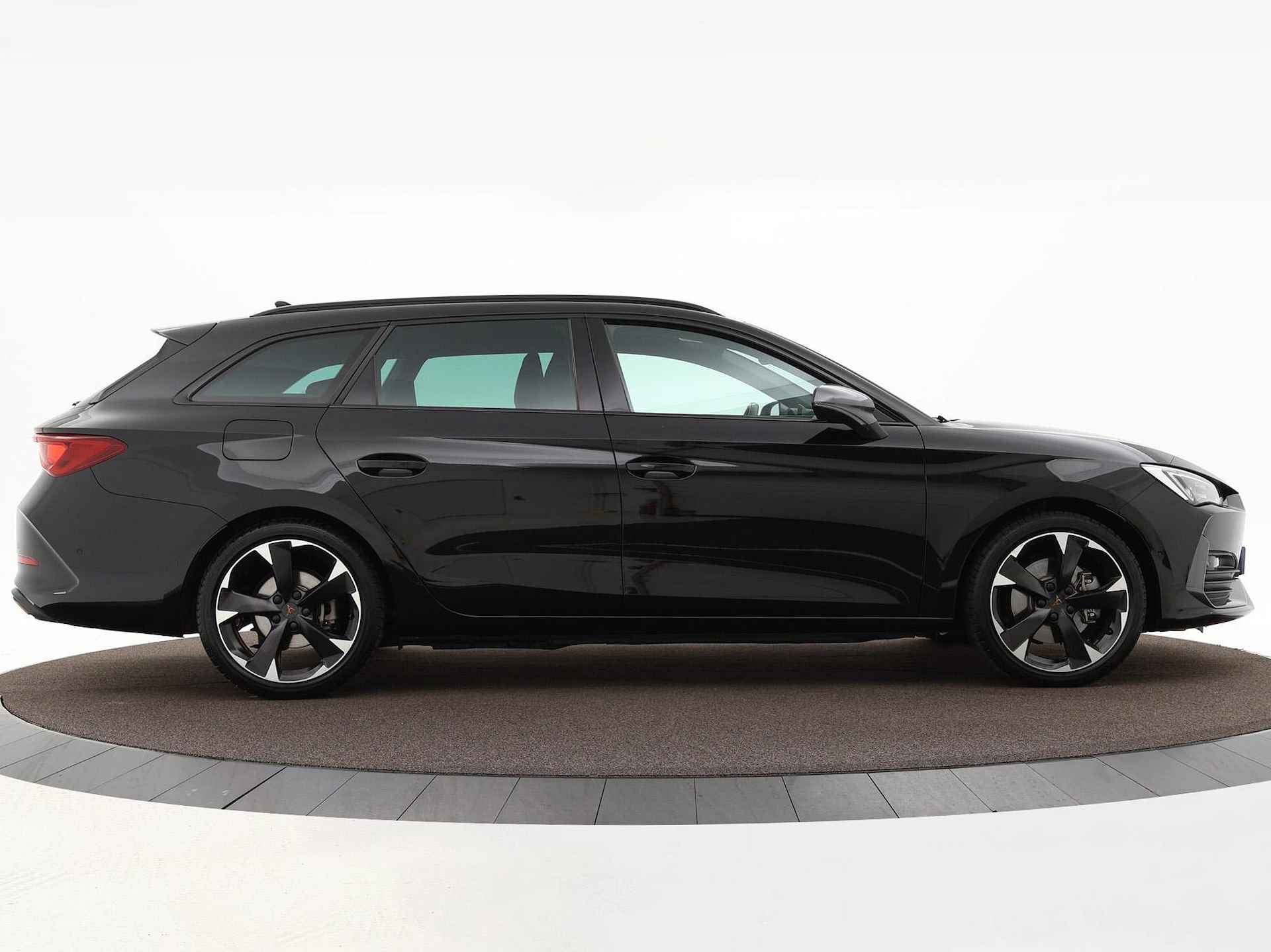 CUPRA Leon Sportstourer 1.4 TSI PHEV 204pk DSG e-Hybrid Business | Achteruitrijcamera | Navigatie | Apple Carplay | Android auto | 18'' Inch | Garantie t/m 19-12-2027 of 100.000km - 36/46