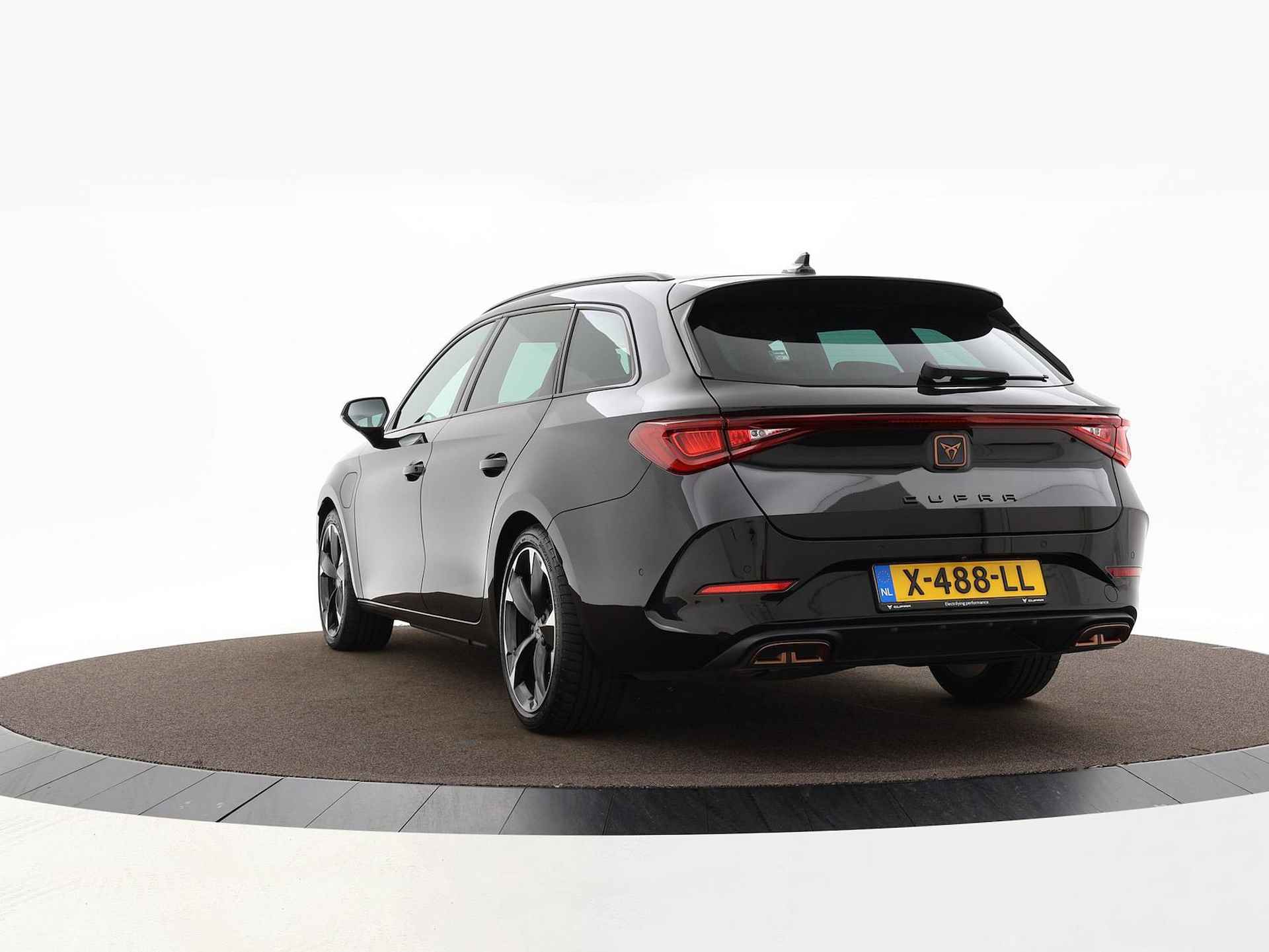 CUPRA Leon Sportstourer 1.4 TSI PHEV 204pk DSG e-Hybrid Business | Achteruitrijcamera | Navigatie | Apple Carplay | Android auto | 18'' Inch | Garantie t/m 19-12-2027 of 100.000km - 38/46