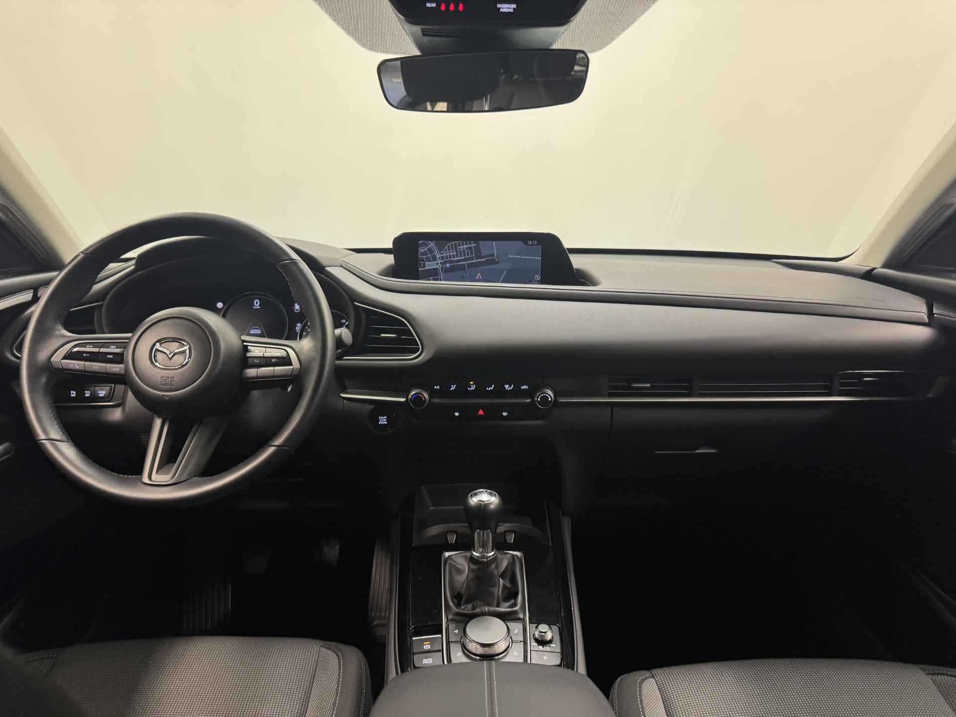 Mazda CX-30 2.0 e-SkyActiv-G M Hybrid | Achteruitrij camera | Cruise control | Apple CarPlay | Keyless Entry - 19/23