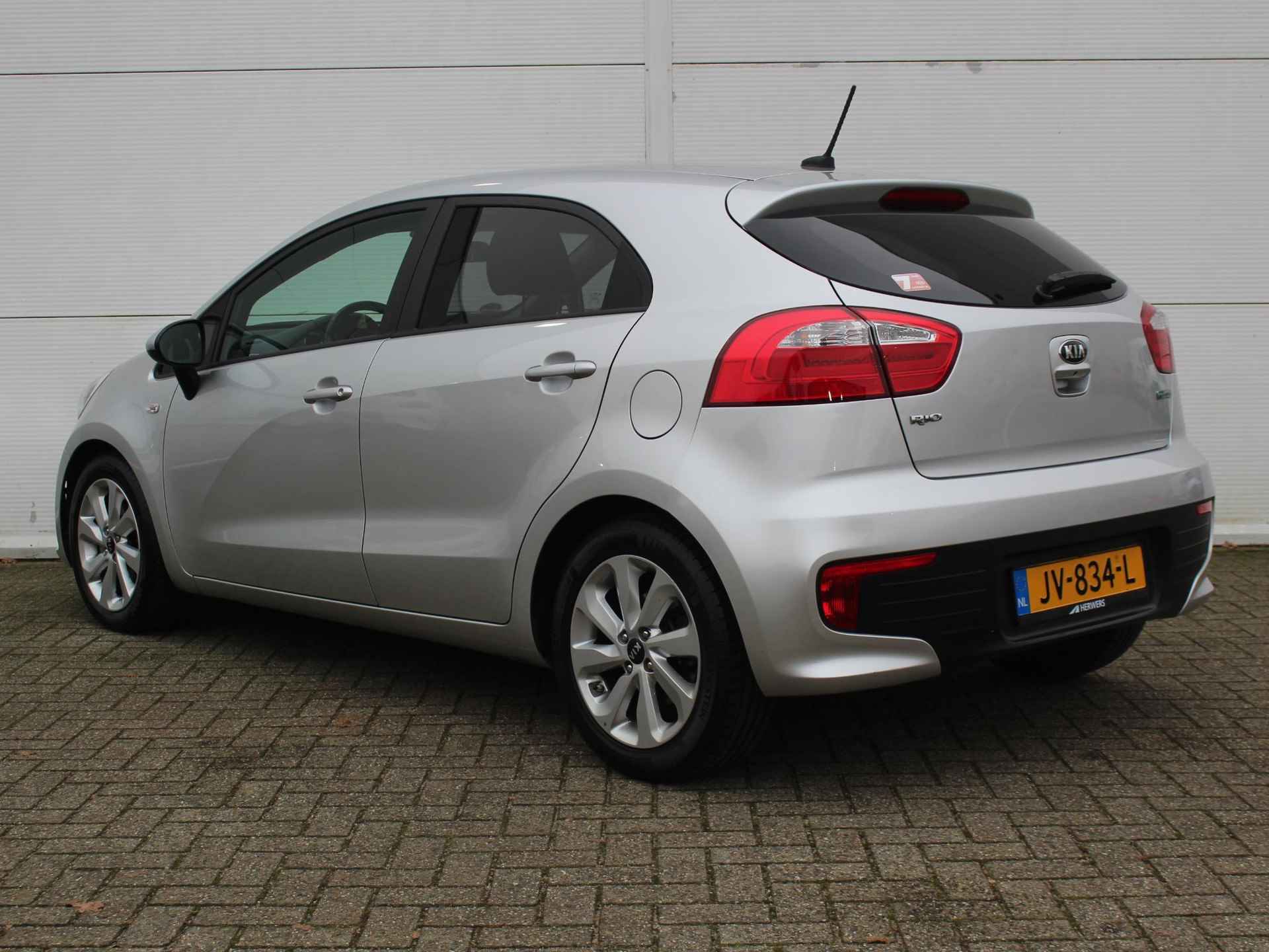 Kia Rio 1.2 CVVT DynamicLine / Navigatie / Achteruitrijcamera / Airco / Cruise Control / Bluetooth / - 15/35