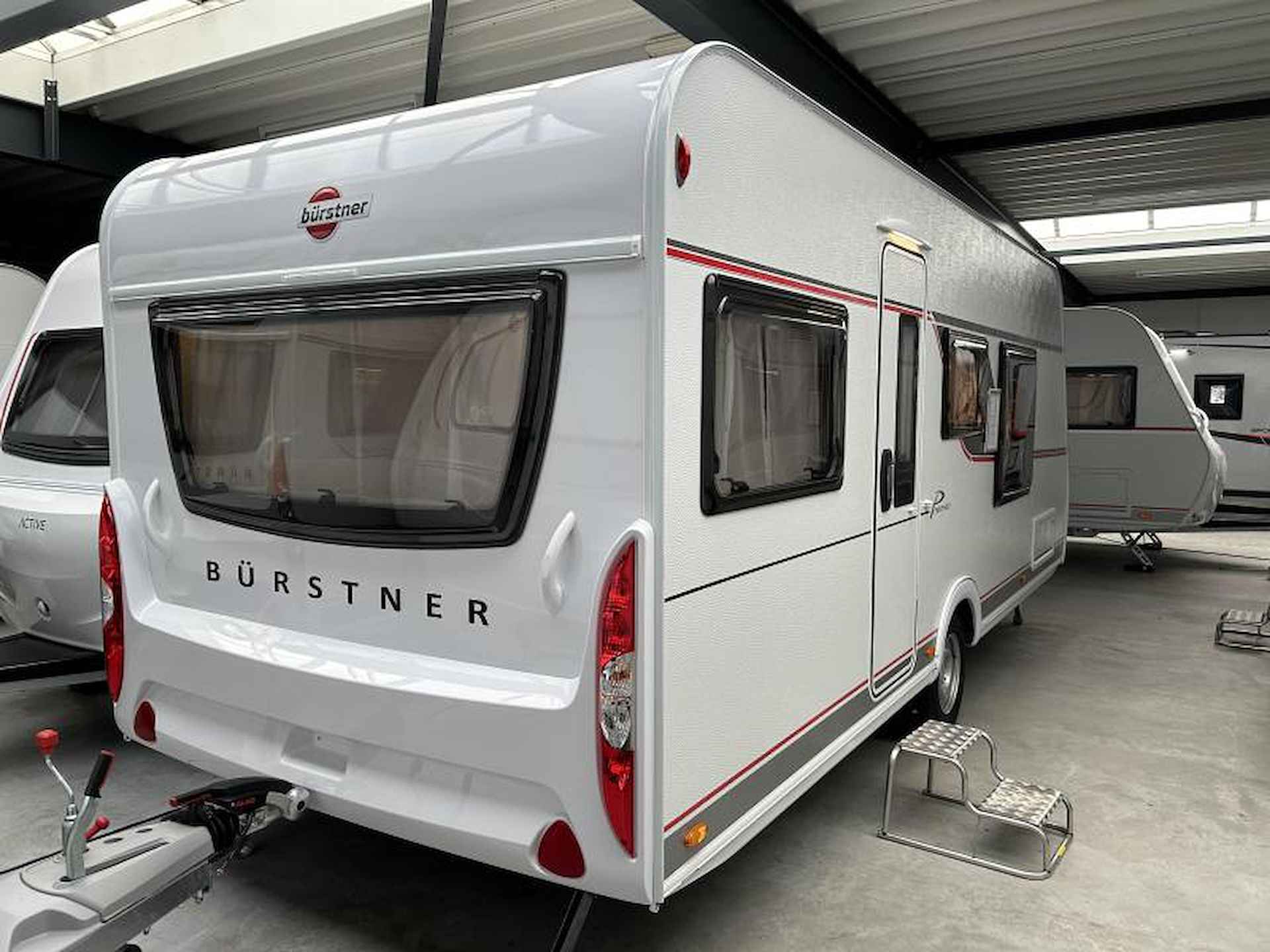 Bürstner Premio 490 TS QUEENSBED! - 6/16