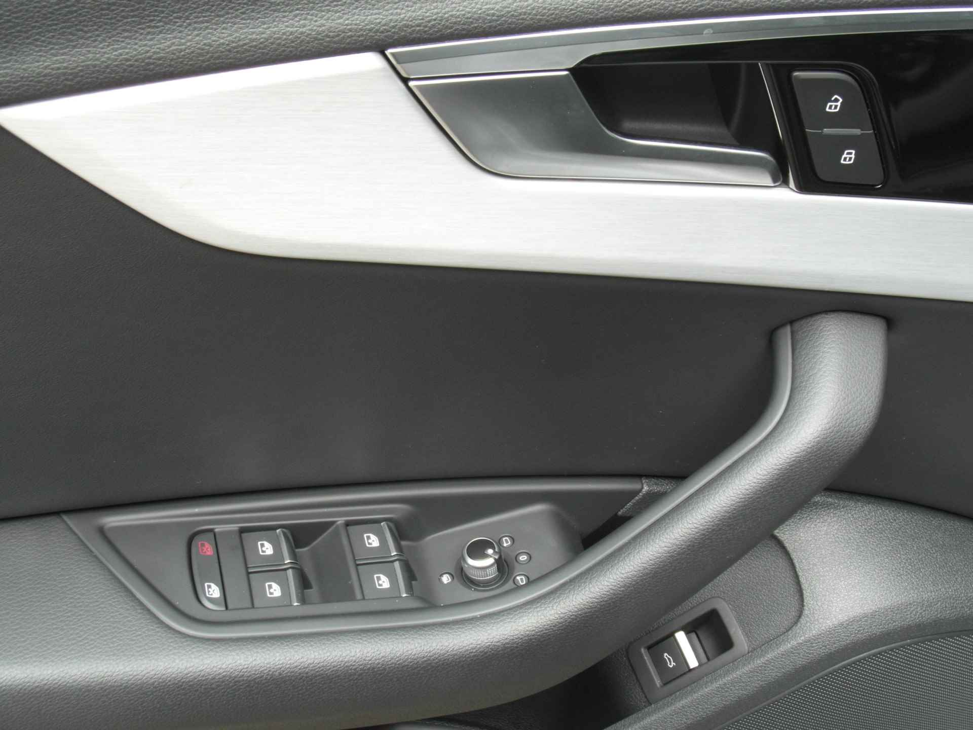 Audi A4 Avant 40 TFSI MHEV S Line 2x Plus Inclusief Afleveringskosten - 22/27