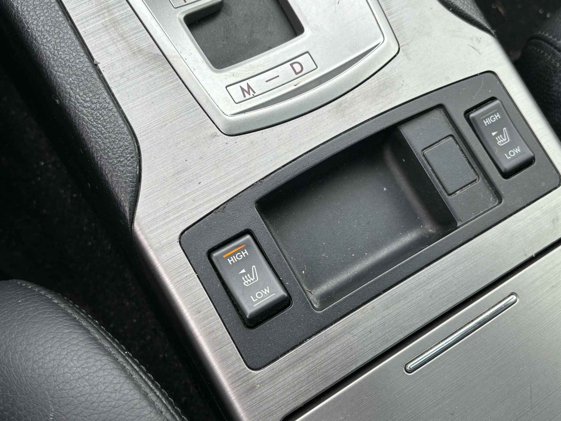 Subaru Legacy BWJ 2010 / 2.5i 168PK Sport Executive Automaat / Leer / Stoelverw. / Schuifdak / Navi / Cruise / Xenon / - 9/14