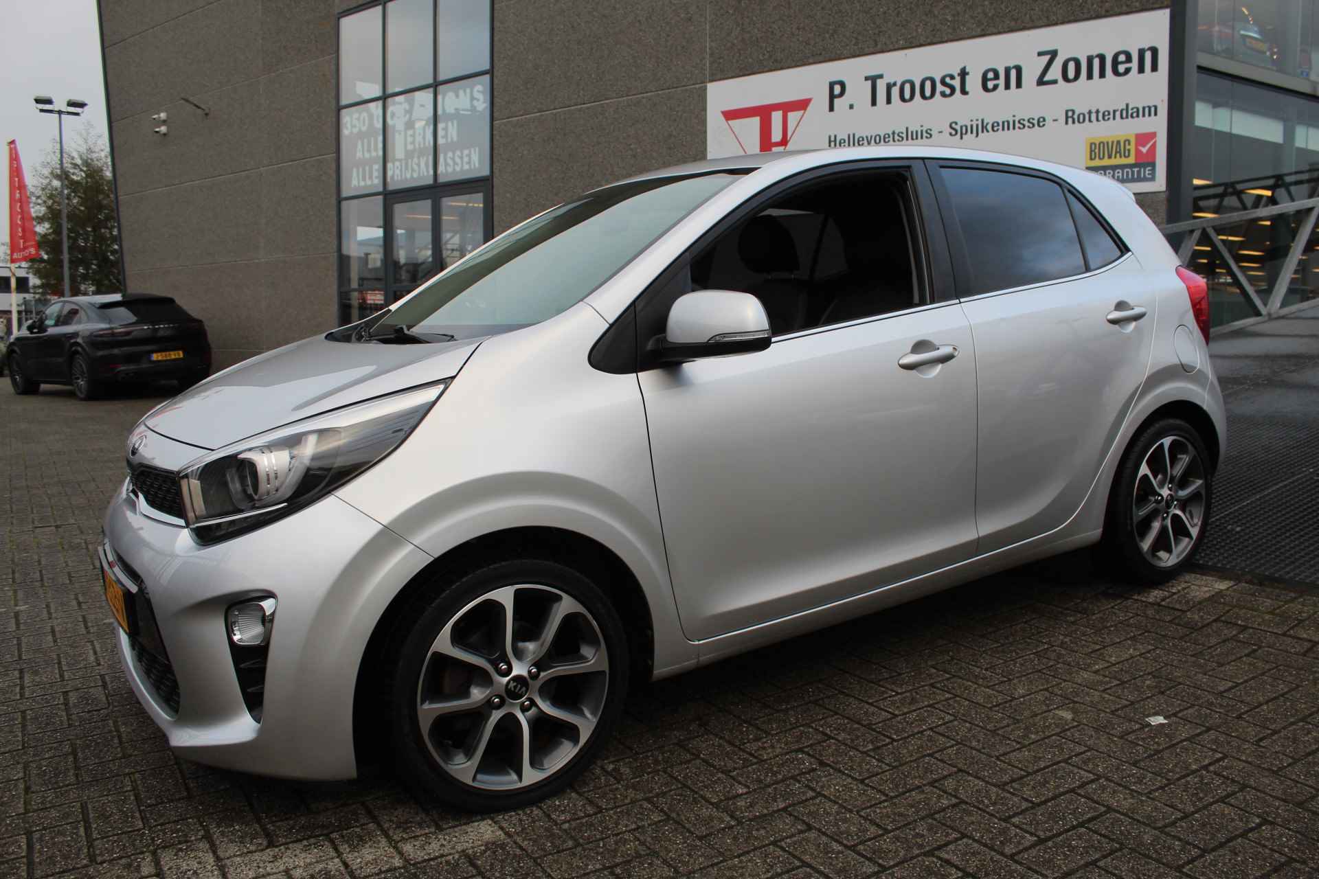 Kia Picanto 1.0 CVVT Design Edition Camera/Licht metaal/Navigatie/Cruise en climate control/Spiegels inklap en verwarmbaar/Half leder - 4/21