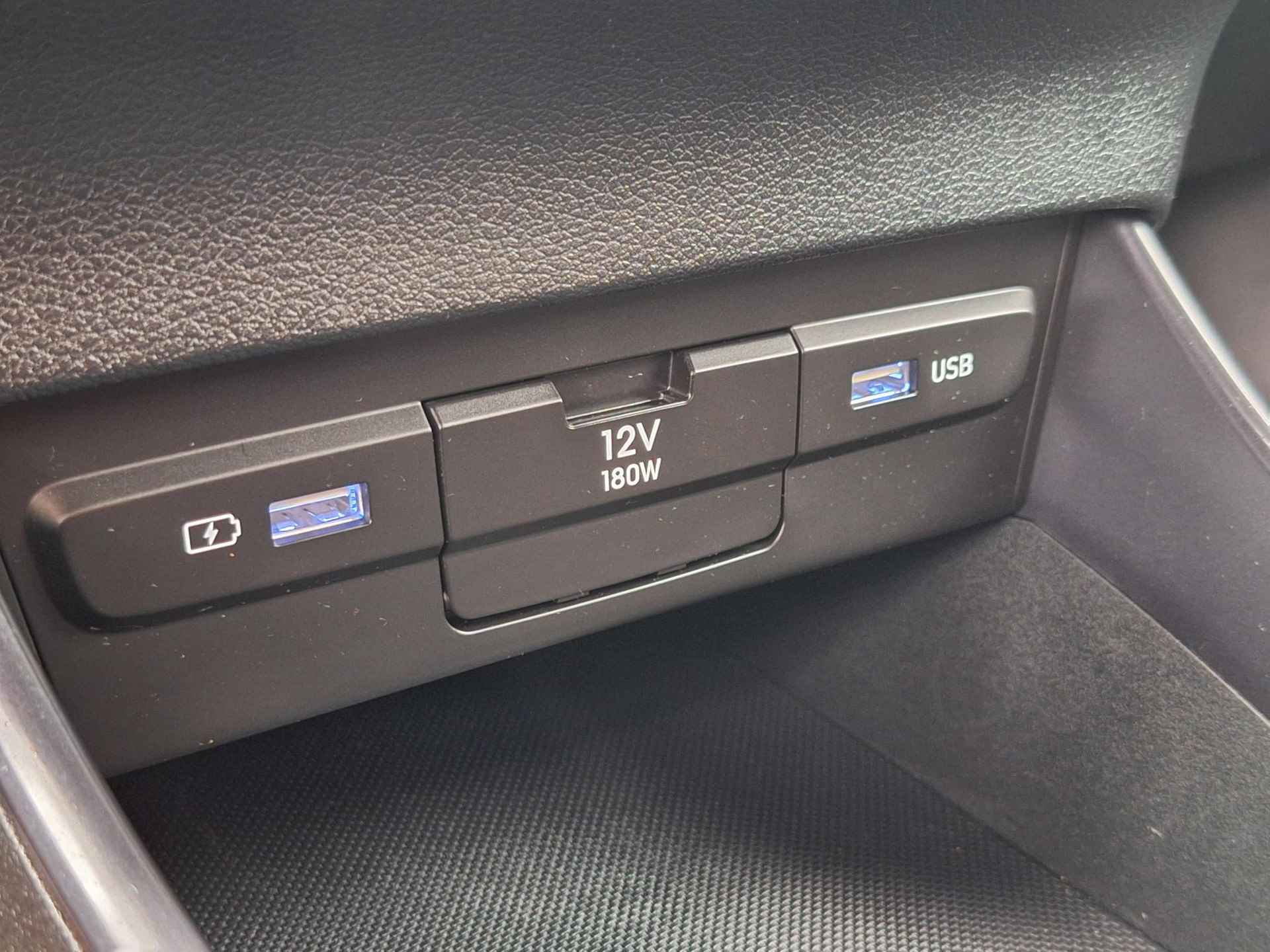 Hyundai i20 1.0 T-GDI Comfort Plus Pack 7dct automaat | Rijklaarprijs! | Climate Control | Apple Carplay | Cruise Control | Camera | Stoel & Stuur verwarming | LM velgen |  Inclusief 36 mnd Garantie! | - 26/39