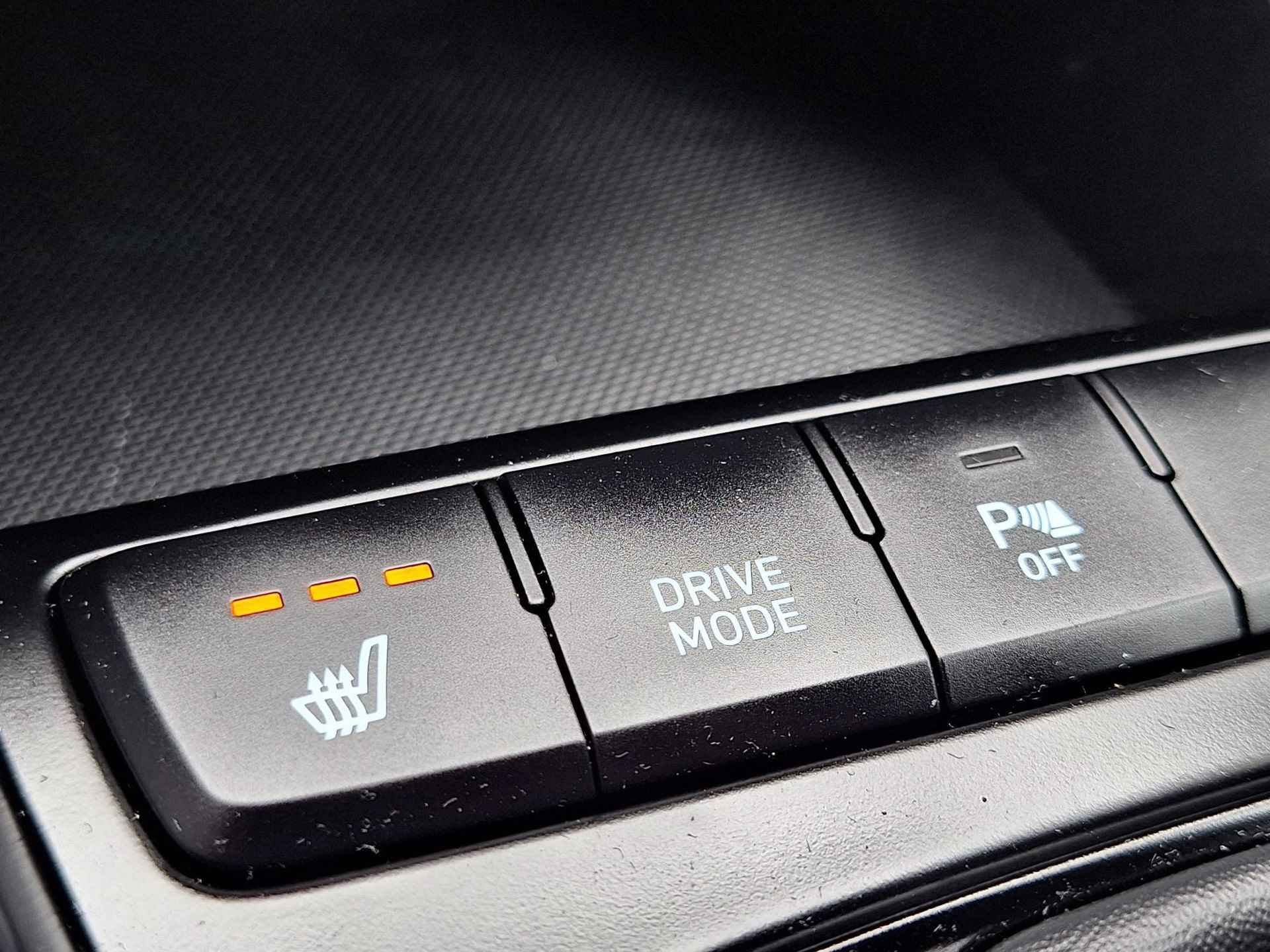 Hyundai i20 1.0 T-GDI Comfort Plus Pack 7dct automaat | Rijklaarprijs! | Climate Control | Apple Carplay | Cruise Control | Camera | Stoel & Stuur verwarming | LM velgen |  Inclusief 36 mnd Garantie! | - 27/39