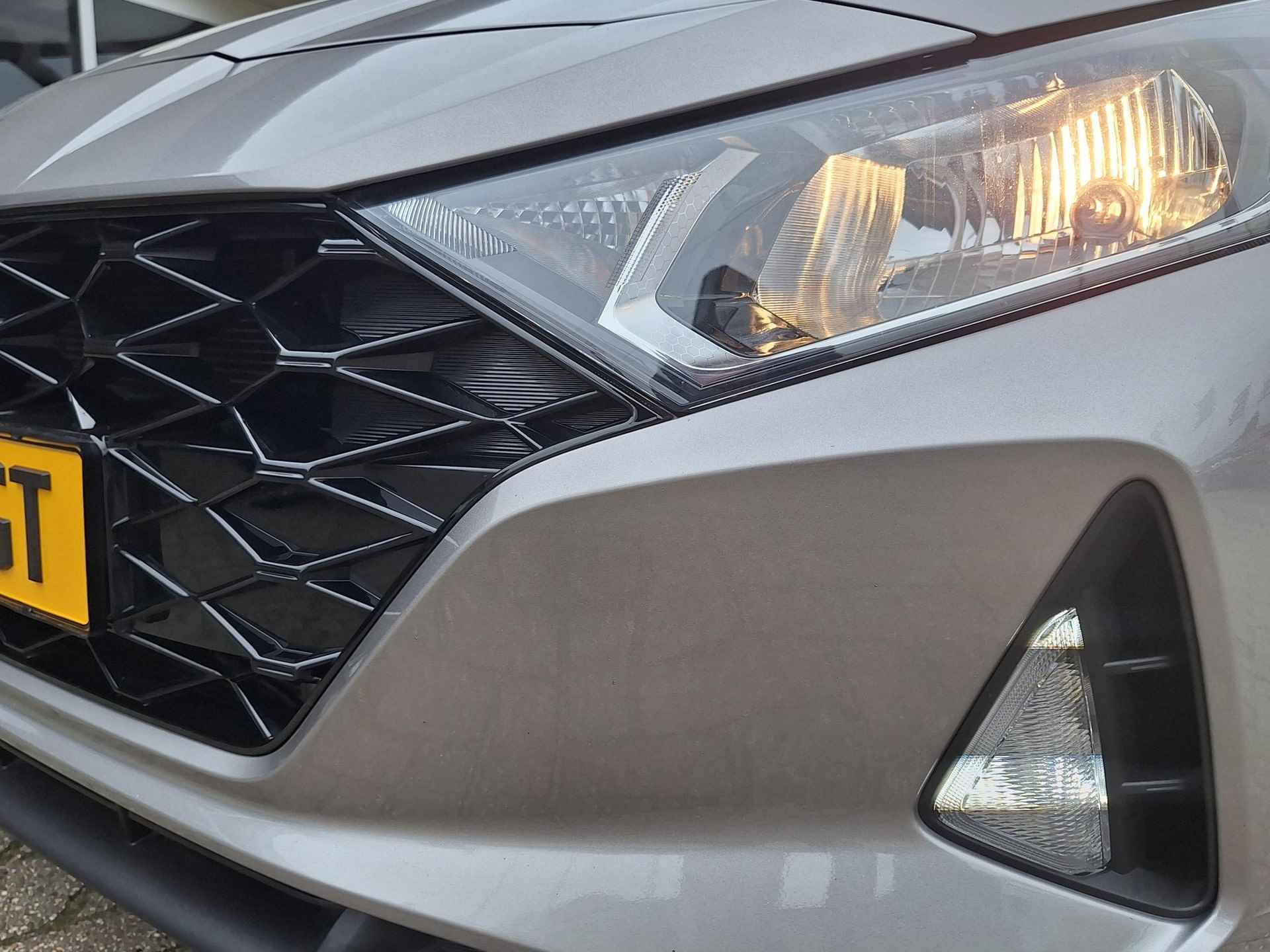 Hyundai i20 1.0 T-GDI Comfort Plus Pack 7dct automaat | Rijklaarprijs! | Climate Control | Apple Carplay | Cruise Control | Camera | Stoel & Stuur verwarming | LM velgen |  Inclusief 36 mnd Garantie! | - 35/39