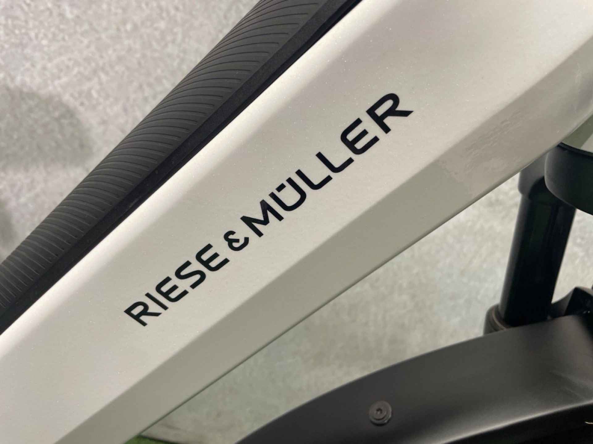 Riese & Müller Nevo Vario 625Wh | NIEUWSTAAT! Dames Pure White 47cm 2022 - 3/9