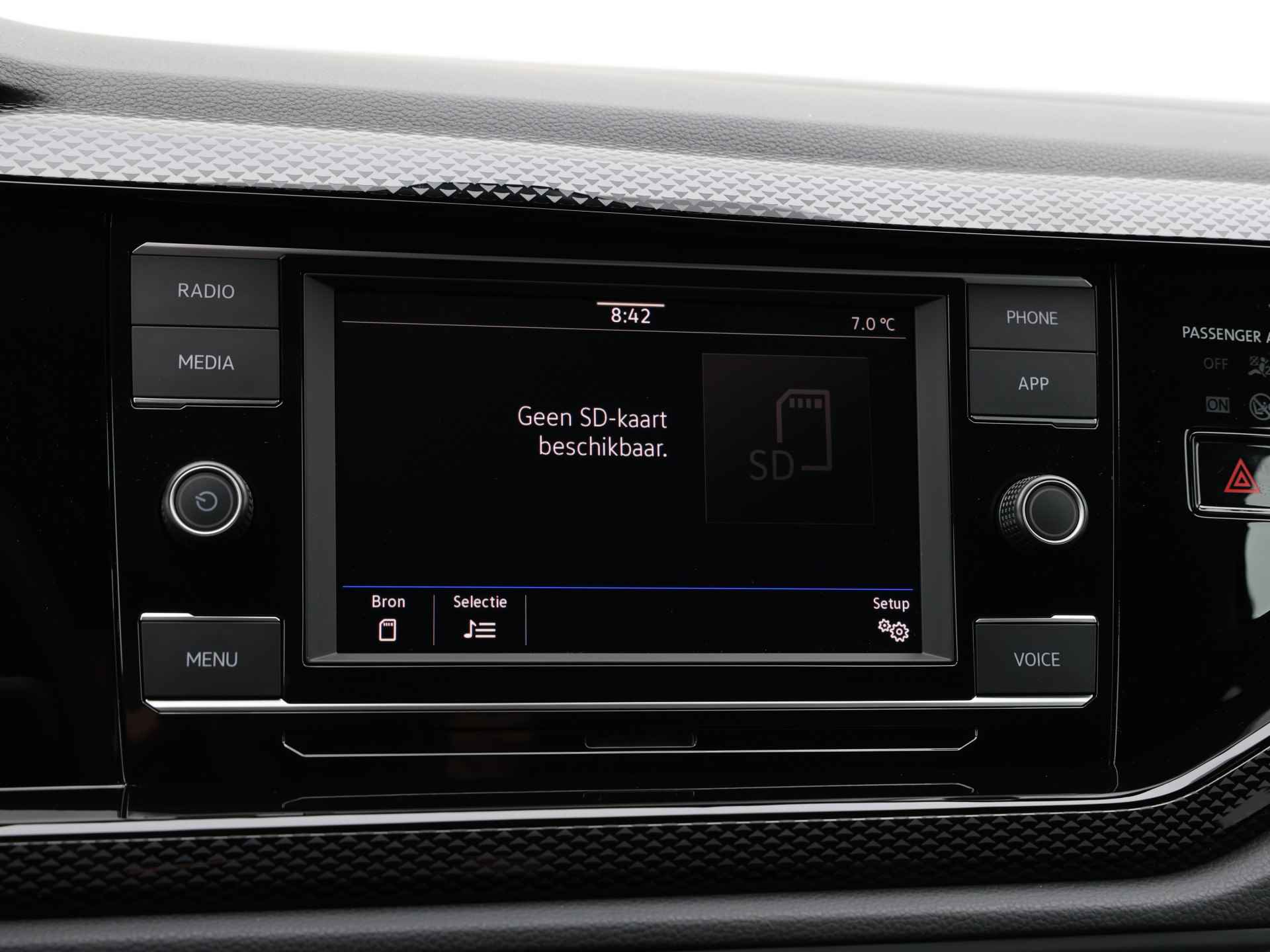 Volkswagen Taigo 1.0 TSI Life Edition | App-Connect | 17" lm velgen | Parkeersensoren | - 28/39