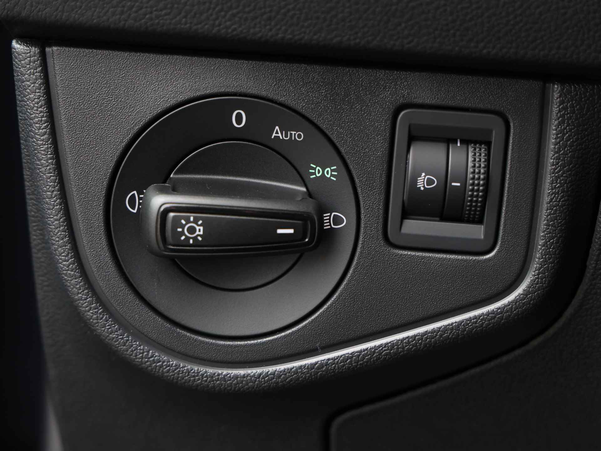 Volkswagen Taigo 1.0 TSI Life Edition | App-Connect | 17" lm velgen | Parkeersensoren | - 32/39