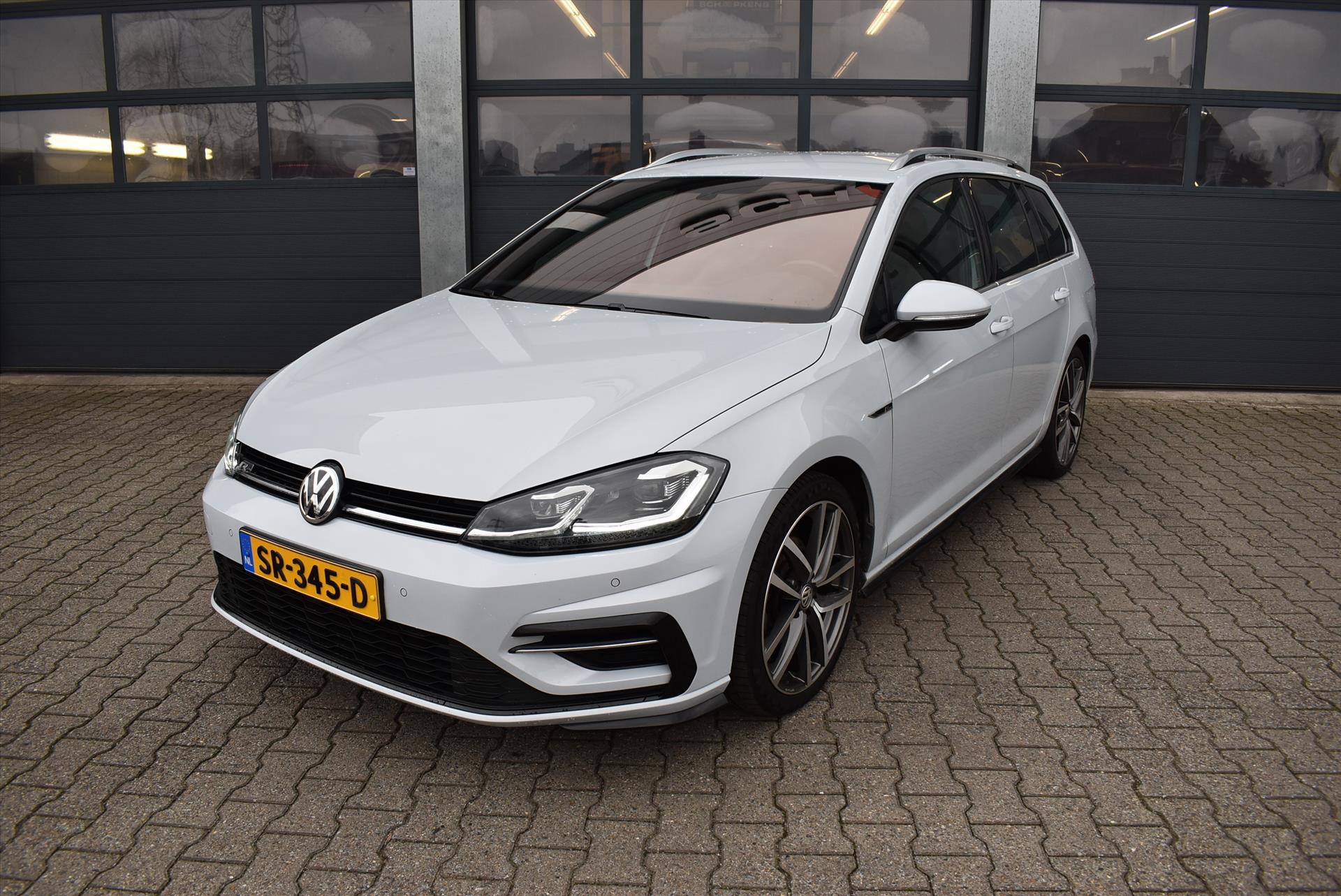 VOLKSWAGEN Golf Variant 1.5 TSI 150pk Highline Business R-line