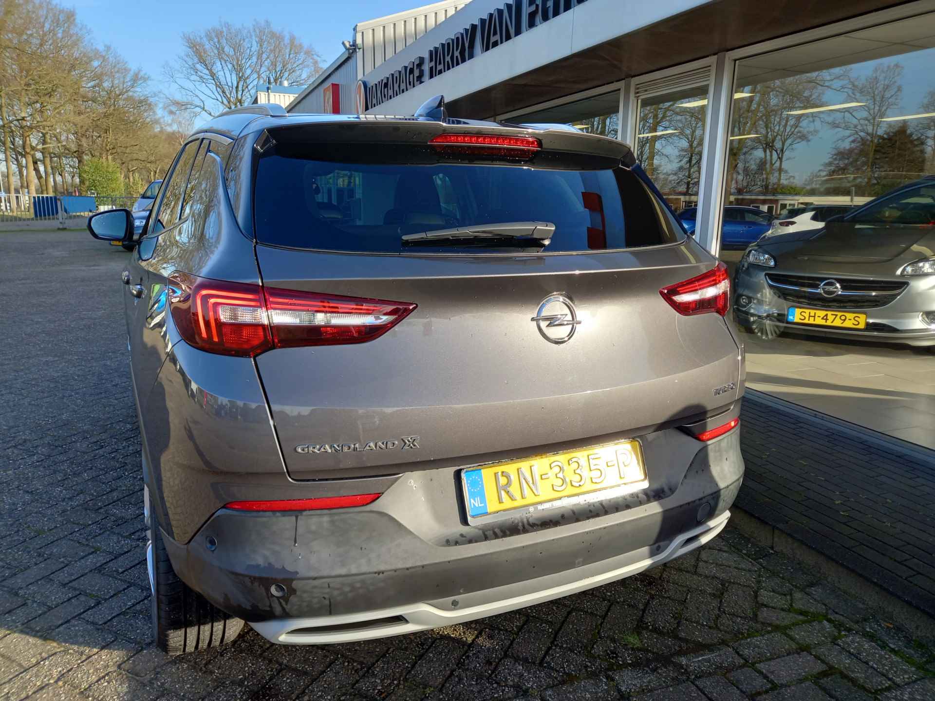Opel Grandland X 1.2 Turbo Business Executive Auitrijcamera, Electr  A klep, Climate Control, Dode hoek herkenning, Navigatie PRIJS RIJKLAAR - 9/22