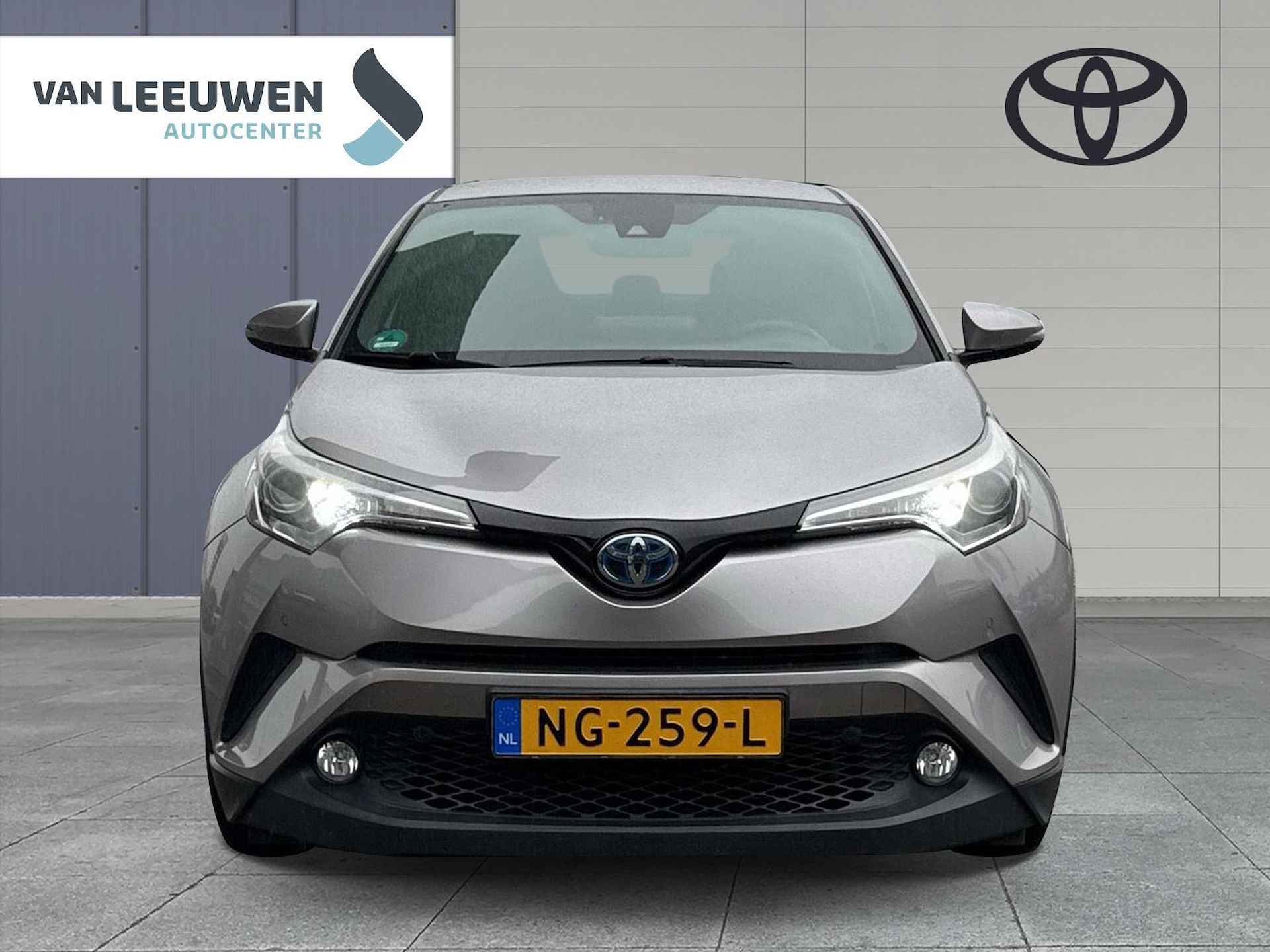 Toyota C-HR 1.8 Hybrid Executive - 2/19