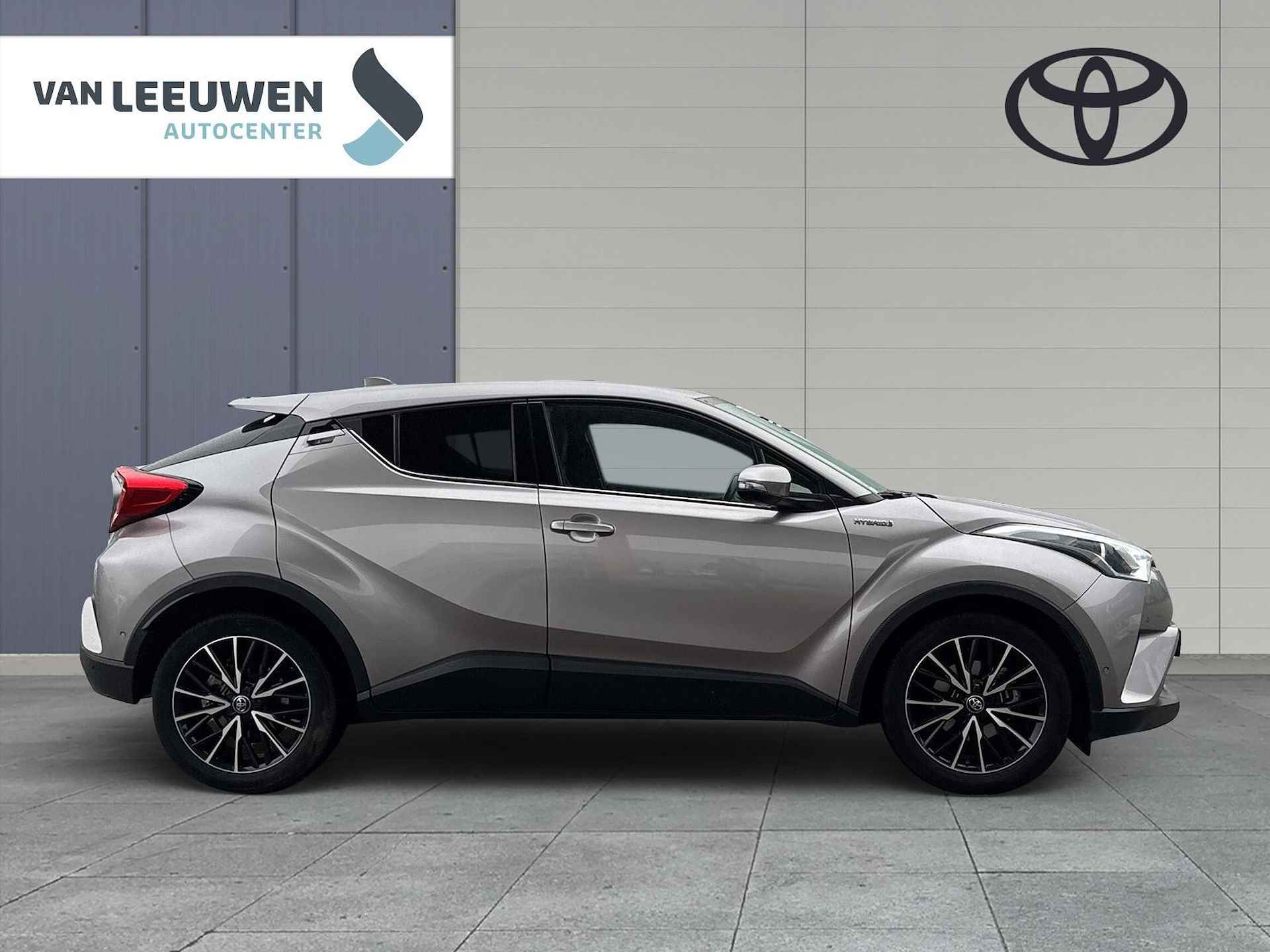 Toyota C-HR 1.8 Hybrid Executive - 4/19